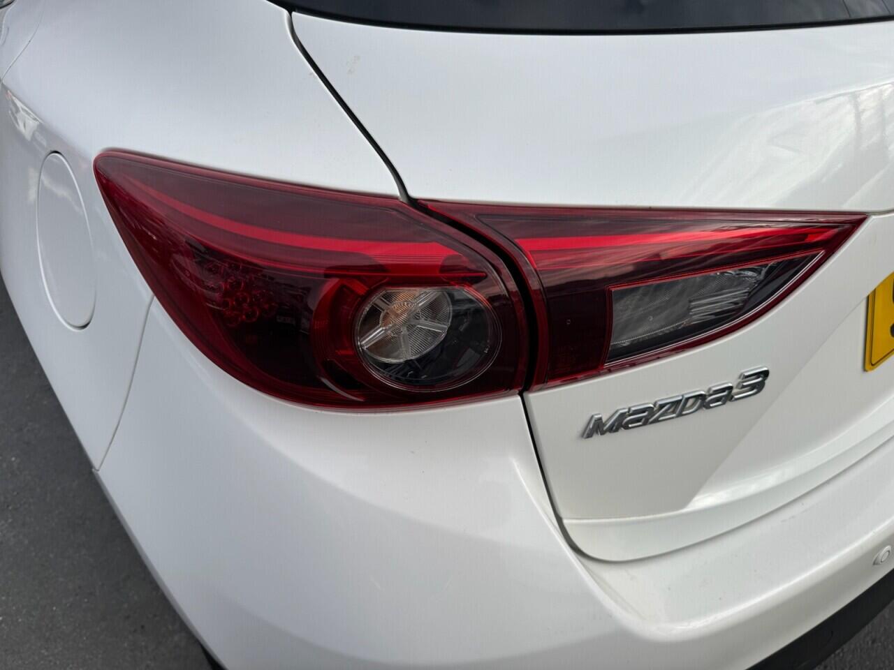 Mazda Mazda3 view 12