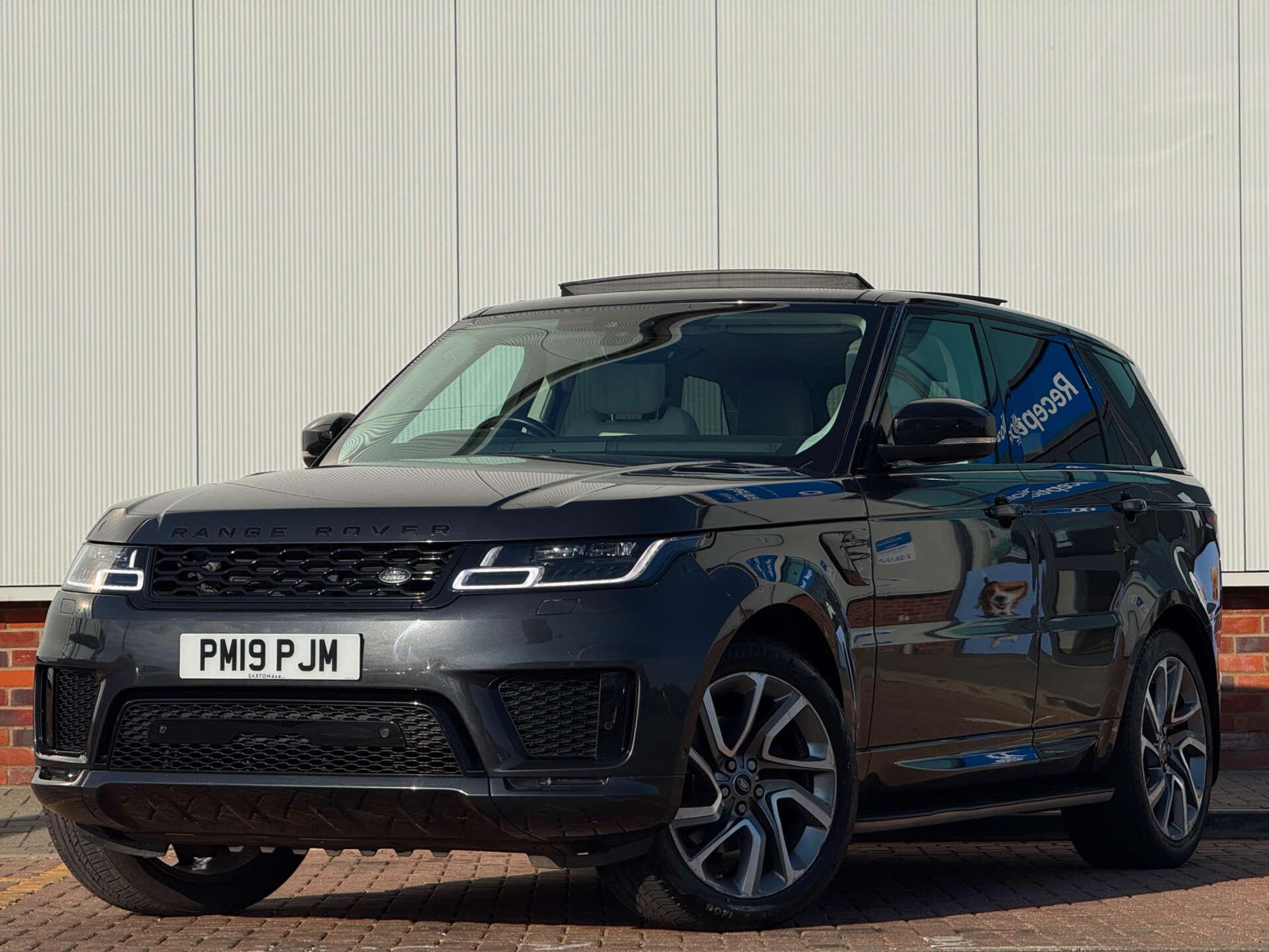 Land Rover Range Rover Sport view 3
