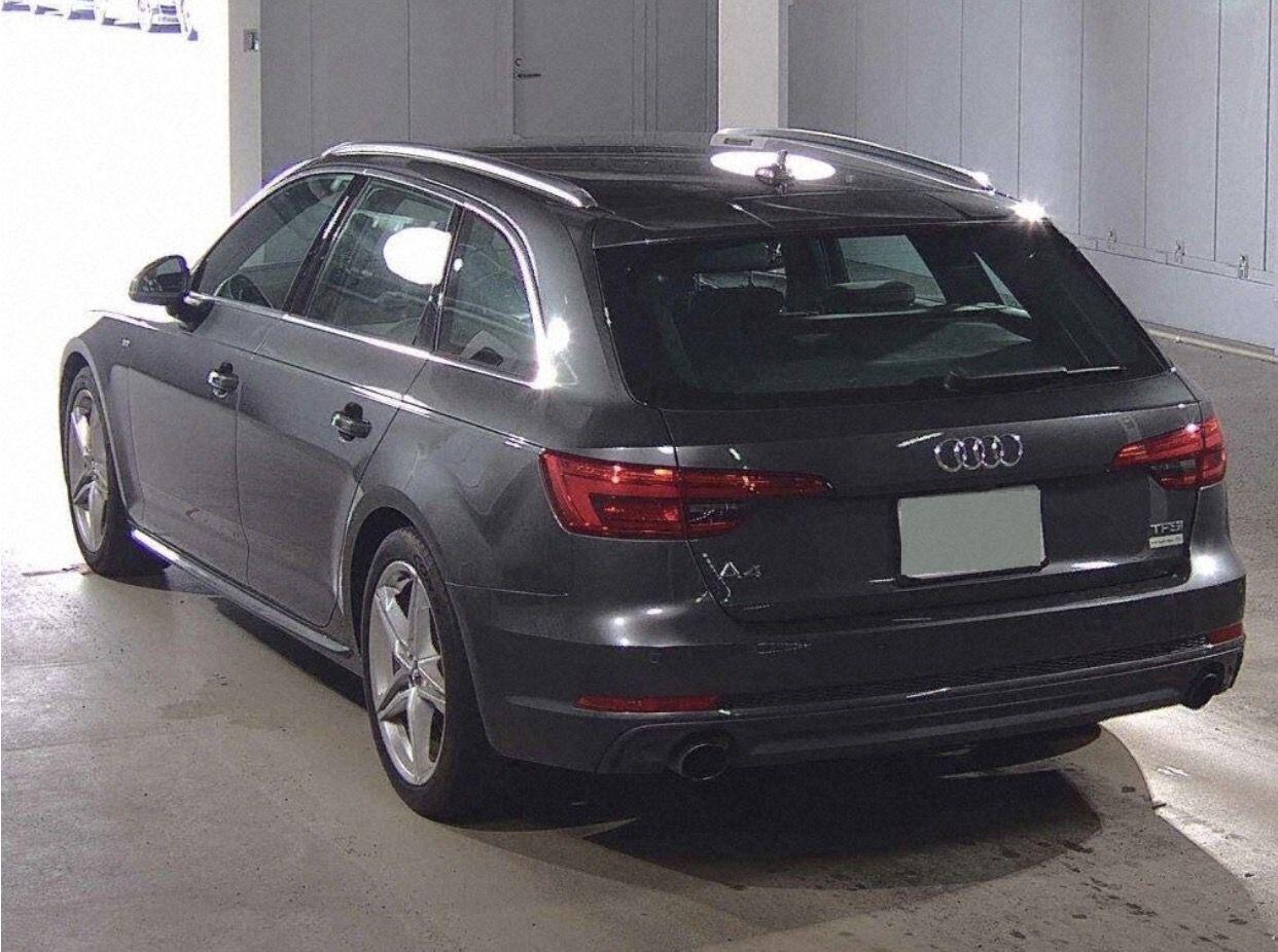 Audi A4 view 3