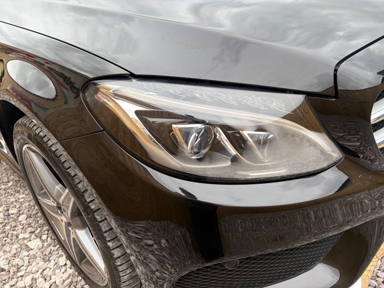 Mercedes-Benz C-Class view 12