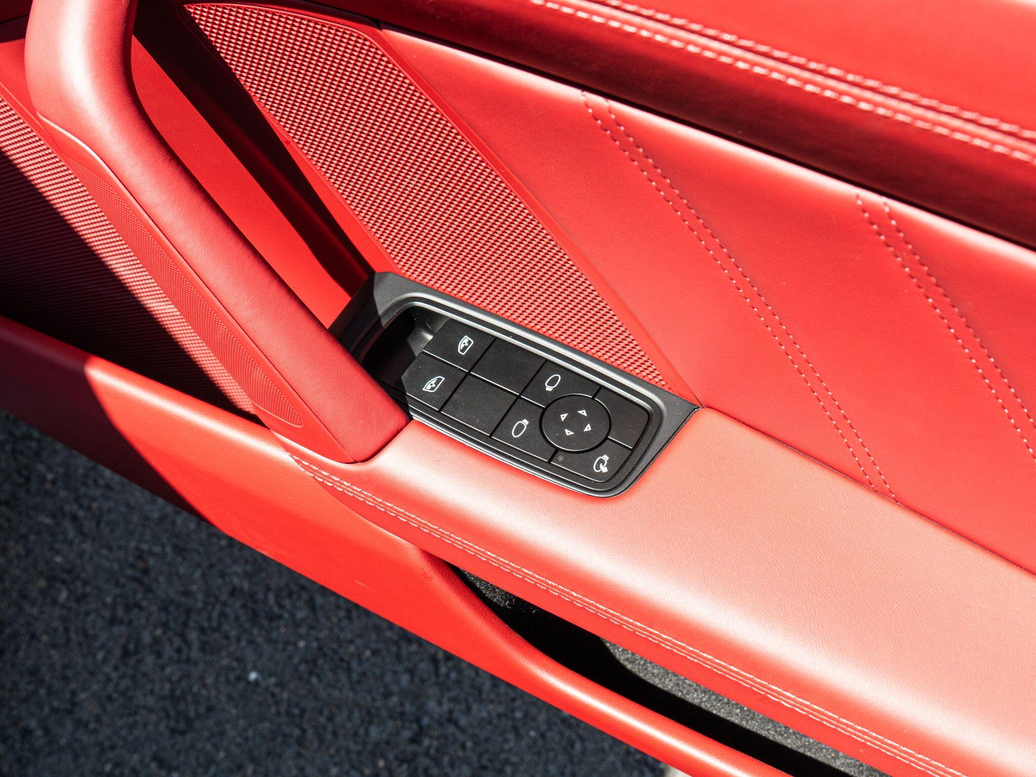 Porsche 911 view 23