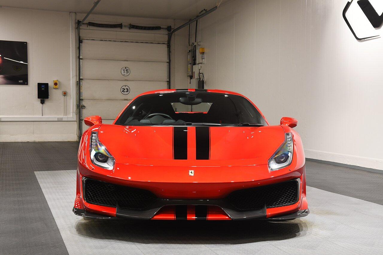 Ferrari 488 view 36