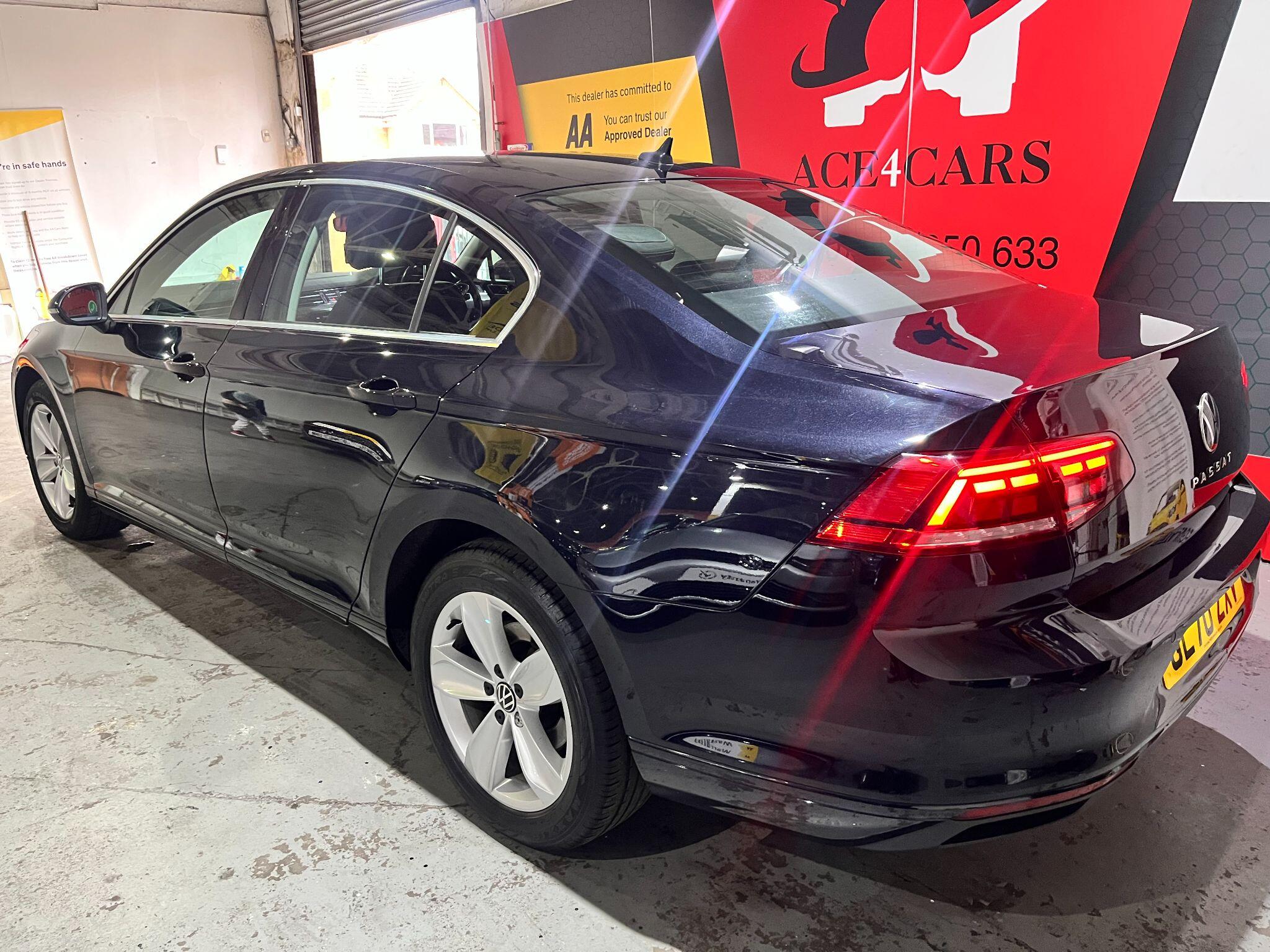 Volkswagen Passat view 9