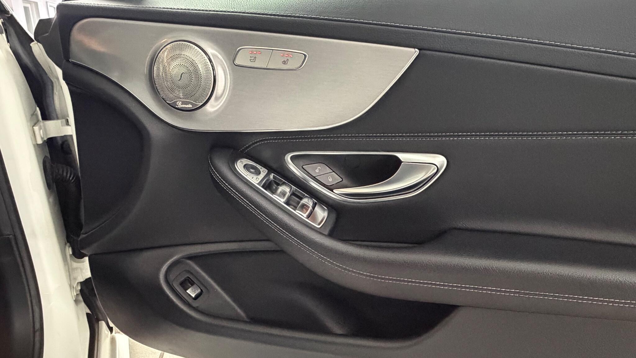 Mercedes-Benz C-Class view 17