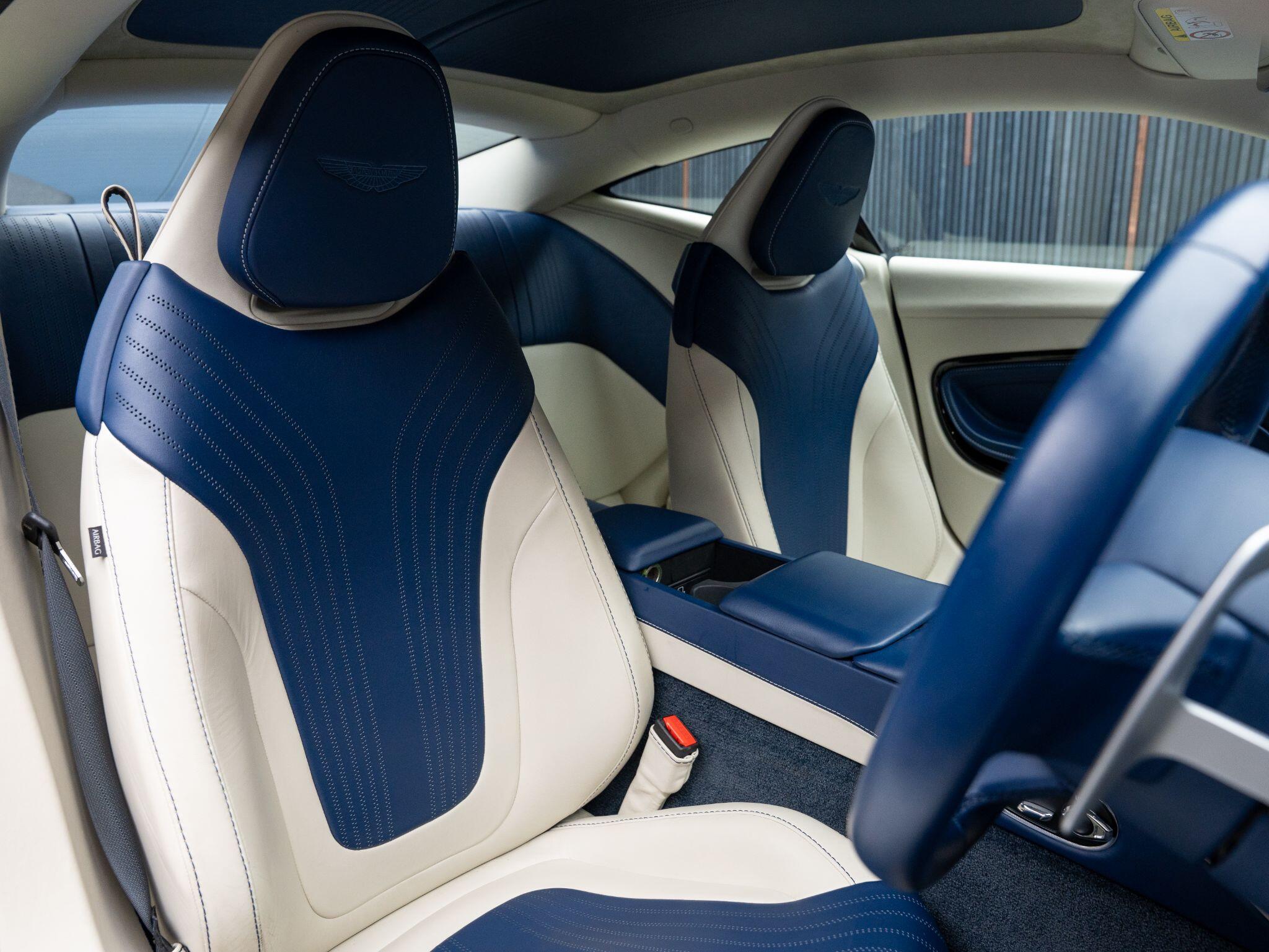 Aston Martin DB11 view 12