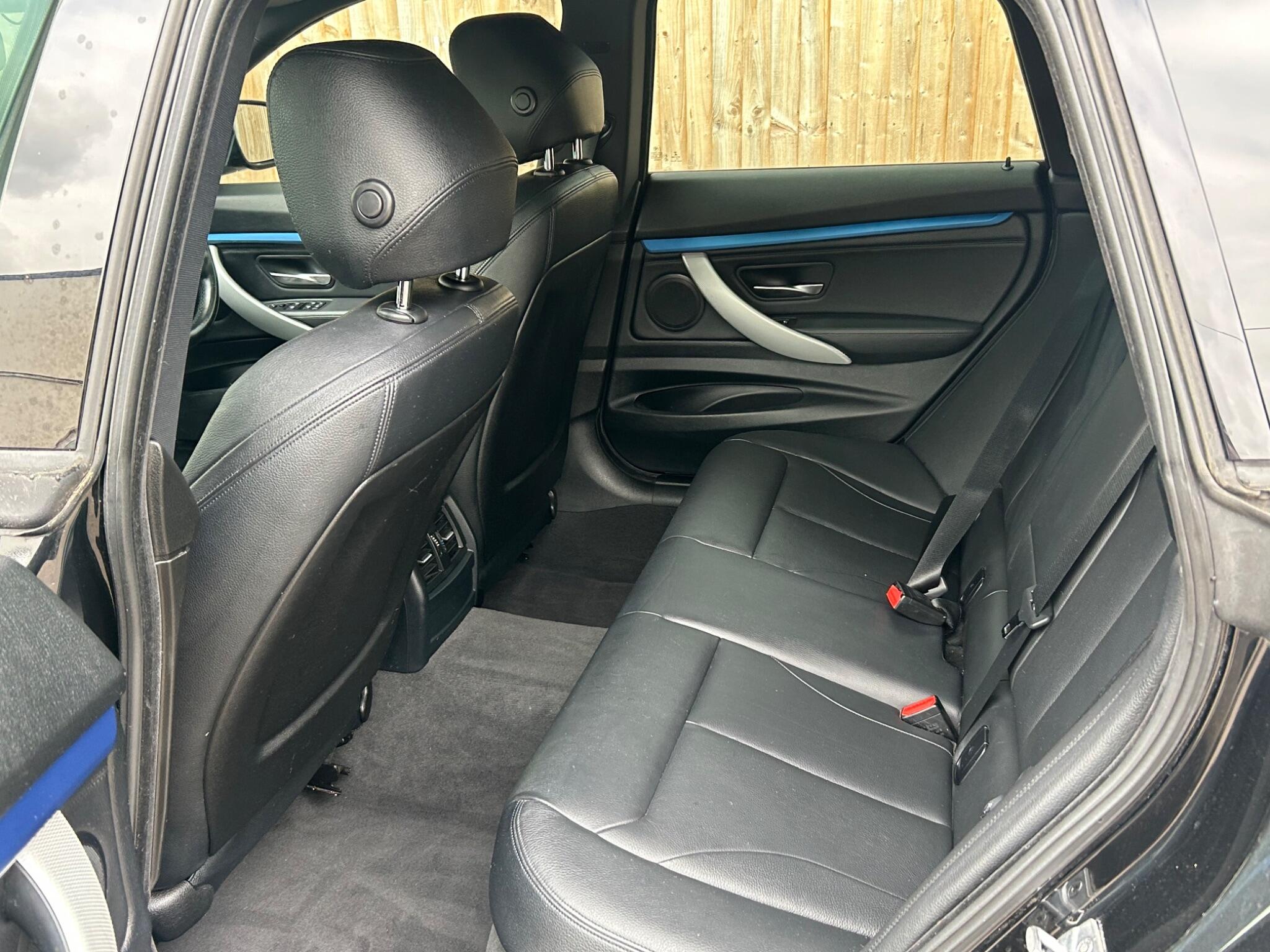BMW 3 Series view 33