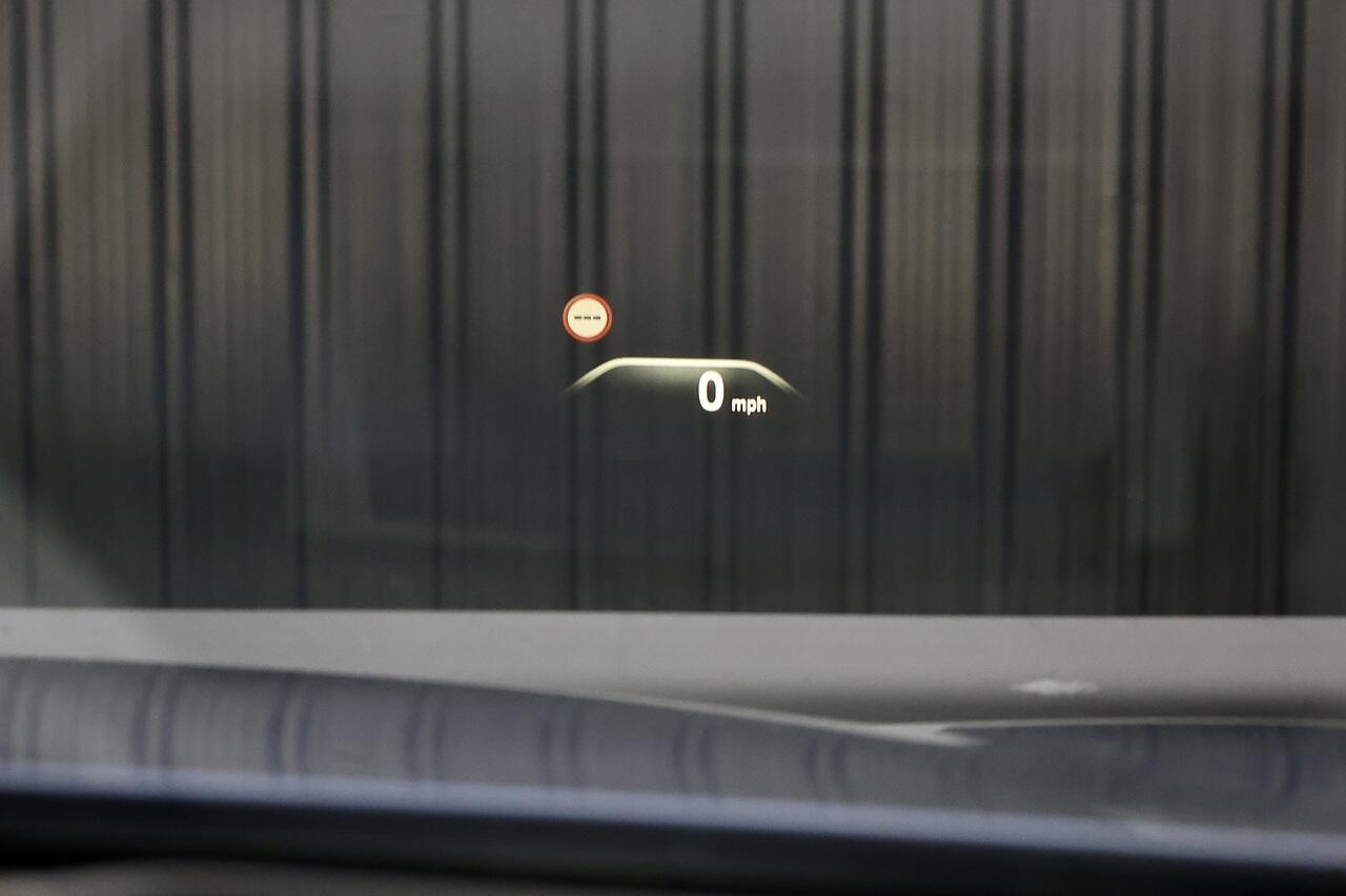 BMW 5 Series view 42