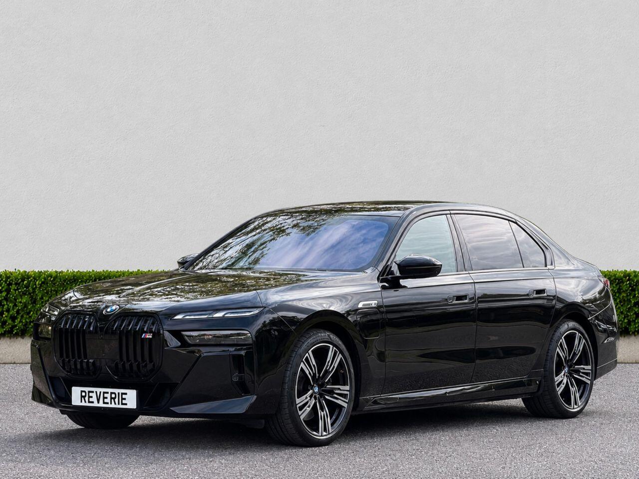 BMW 7 Series view 3