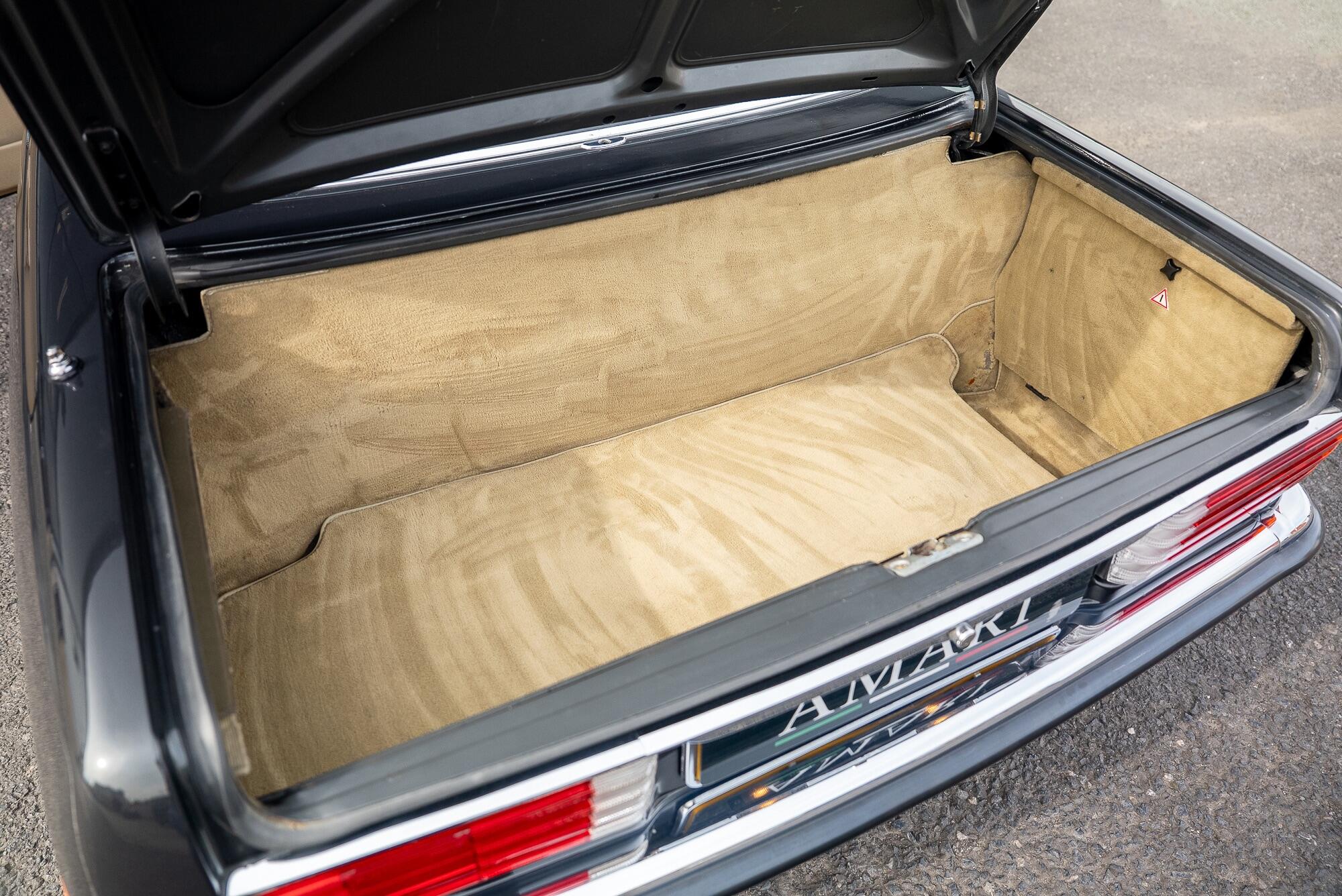 Mercedes-Benz 500 SL view 89