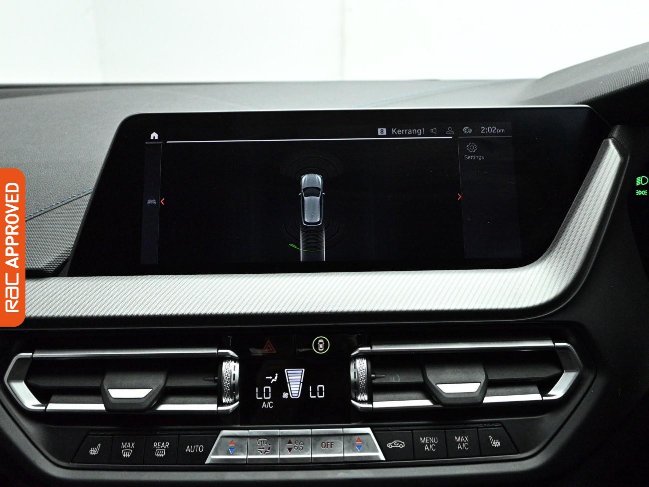 BMW 1 Series view 16