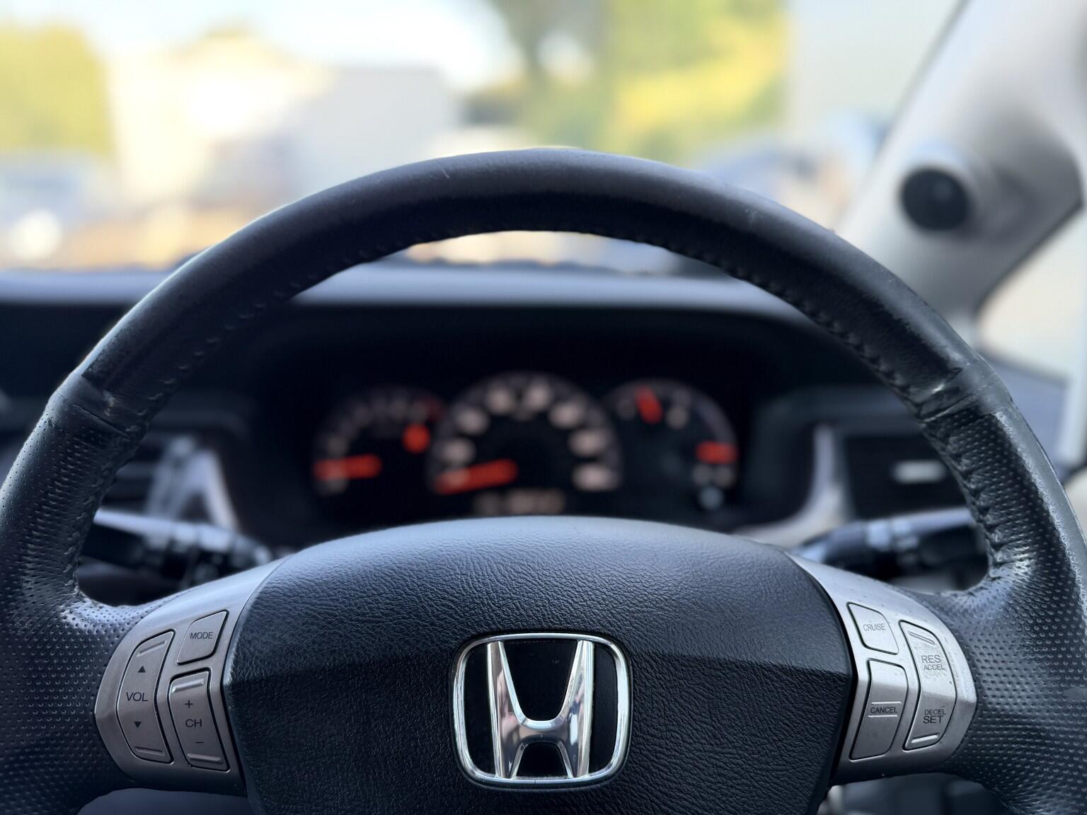 Honda FR-V view 16