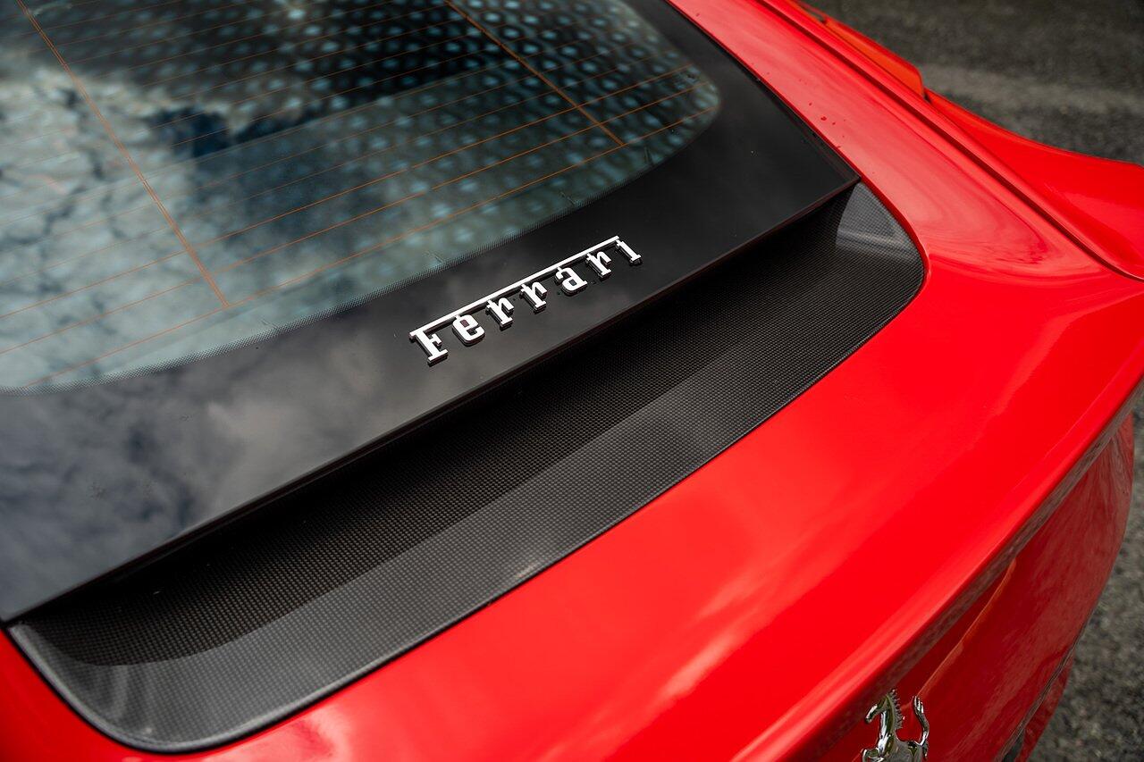 Ferrari 812 view 17