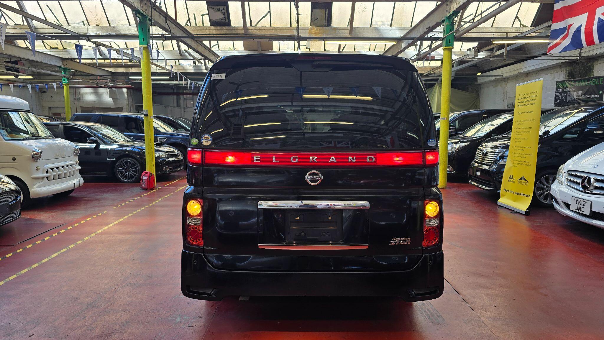Nissan Elgrand view 38