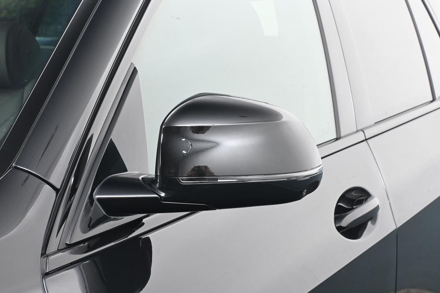 BMW X5 view 25