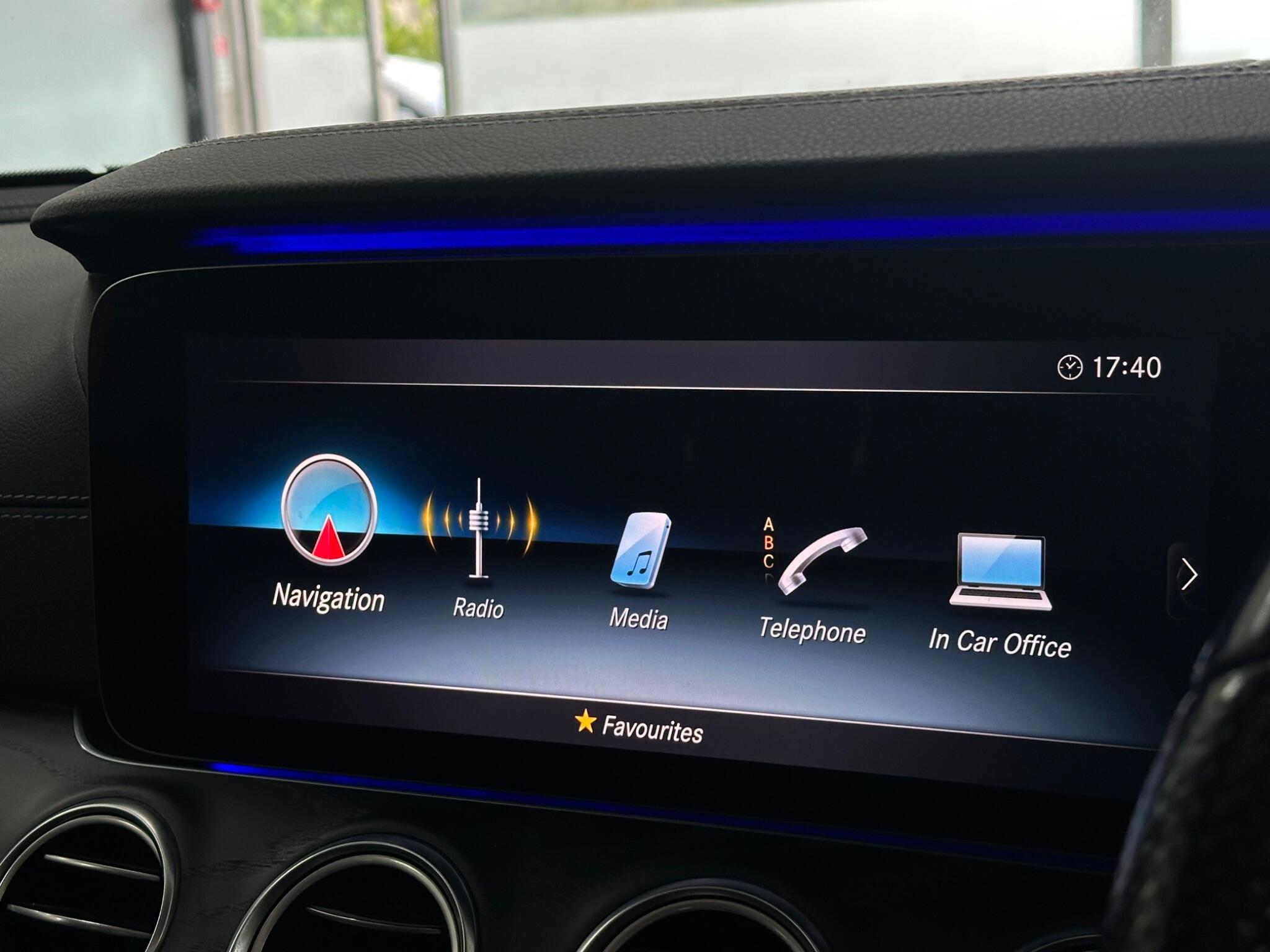 Mercedes-Benz E Class view 31