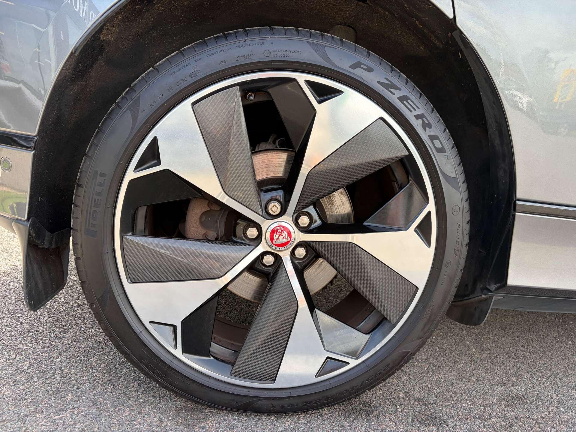 Jaguar I-Pace view 10