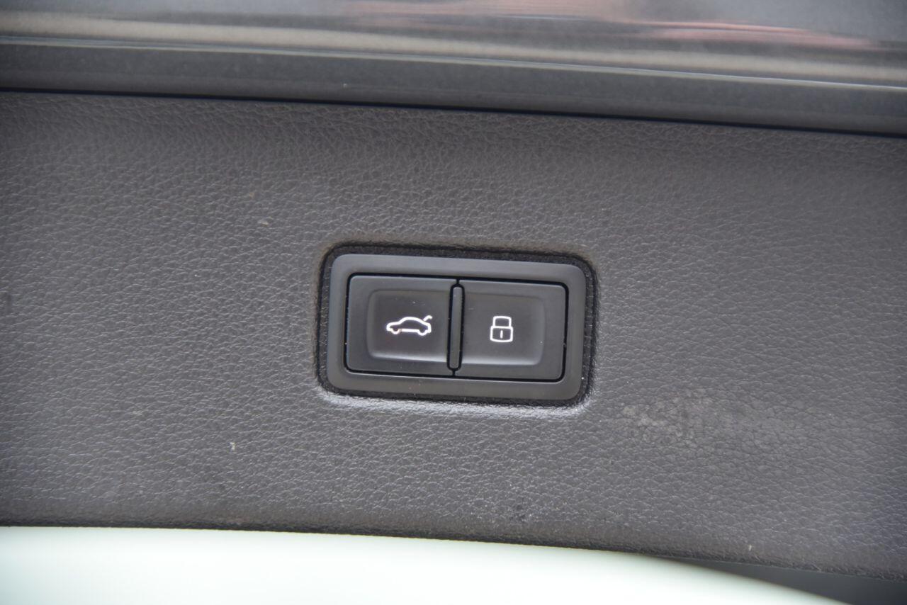Audi Q7 view 56