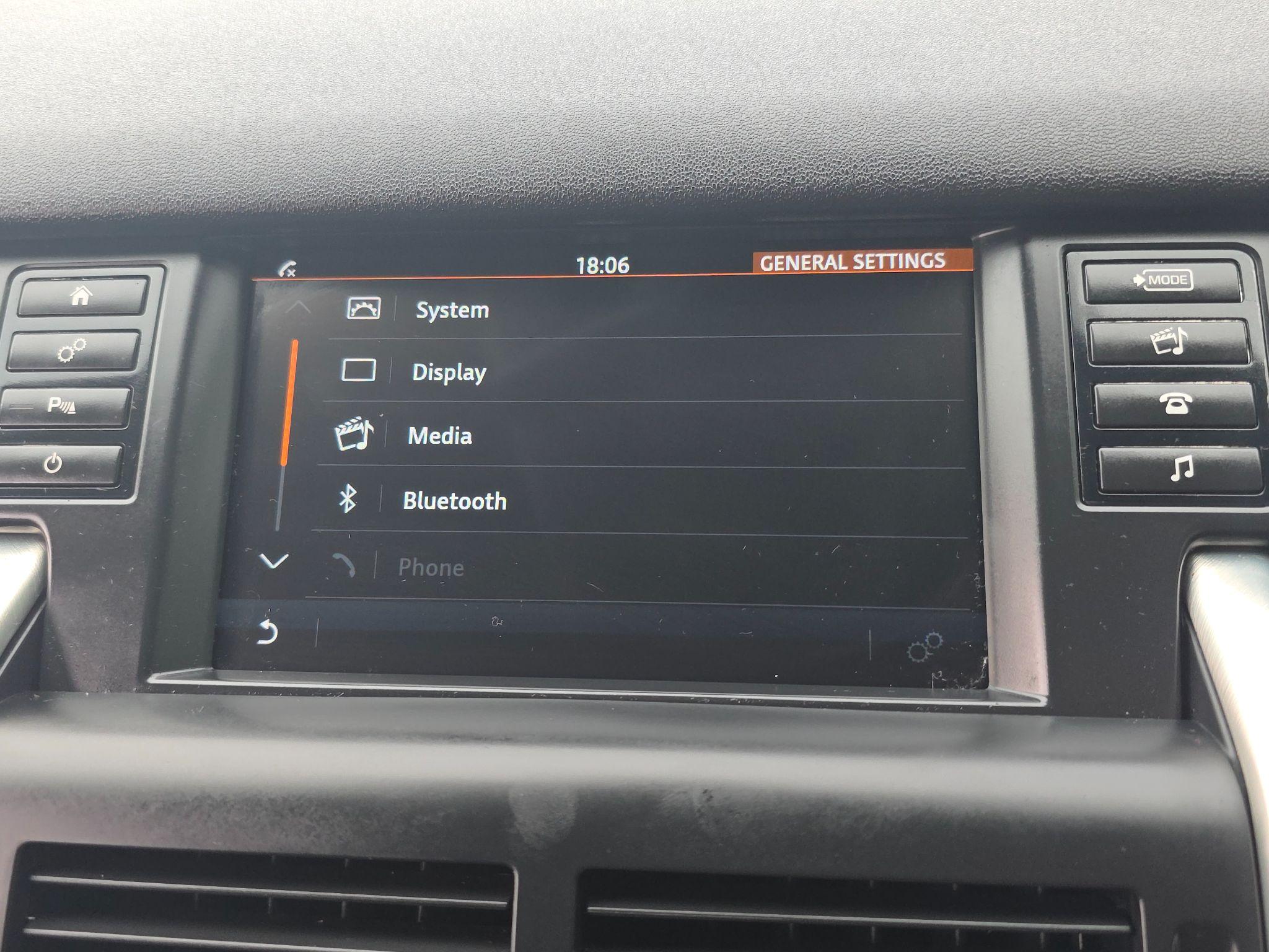 2017 Land Rover Discovery Sport 2.0 TD4 SE 4WD Euro 6 (s/s) 5dr (5 Seat) • 60,214 miles image 63