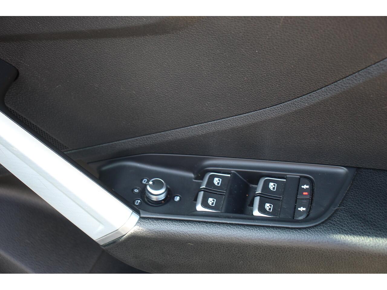 Audi Q2 view 29