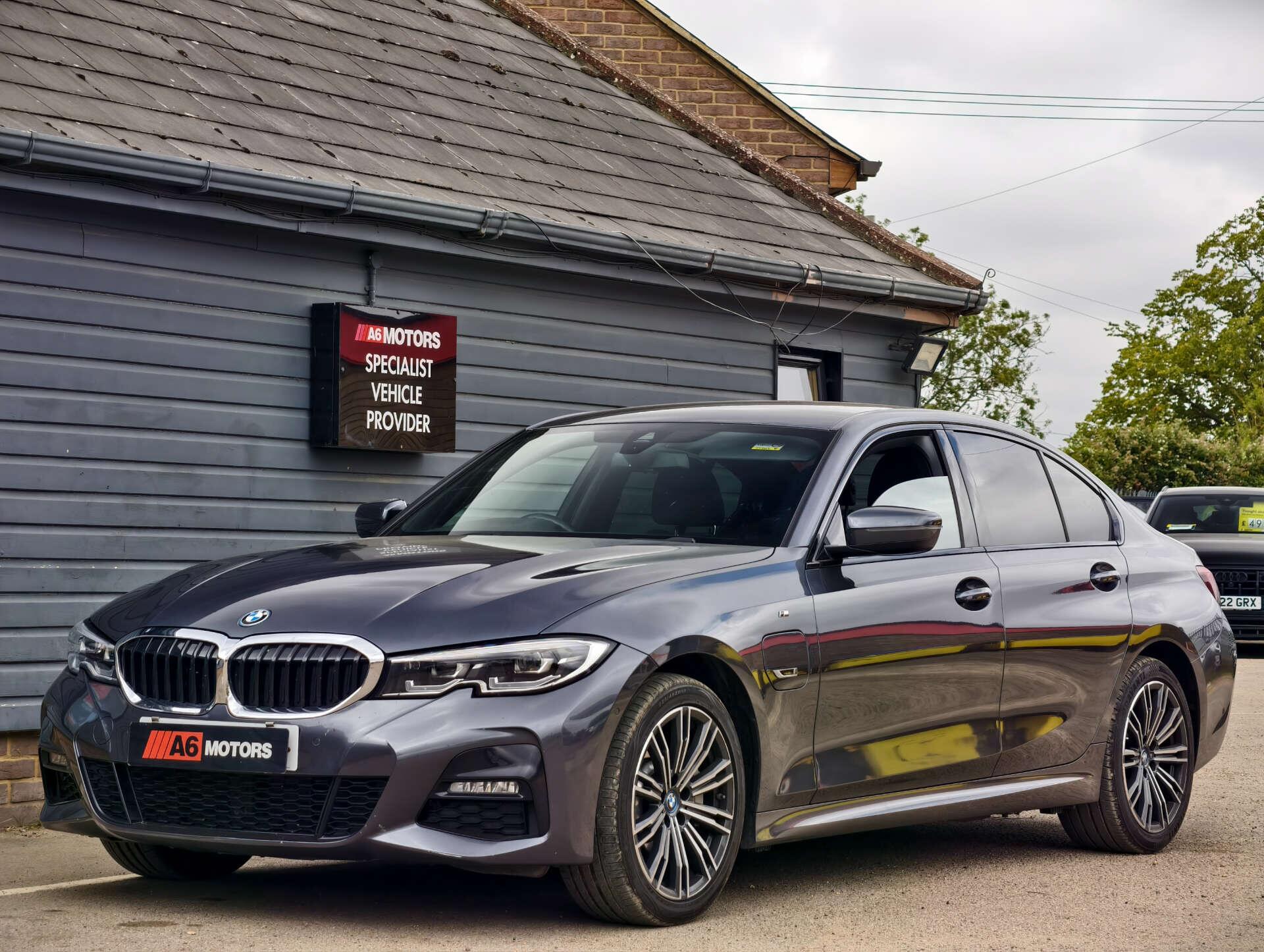 BMW 3 Series view 5