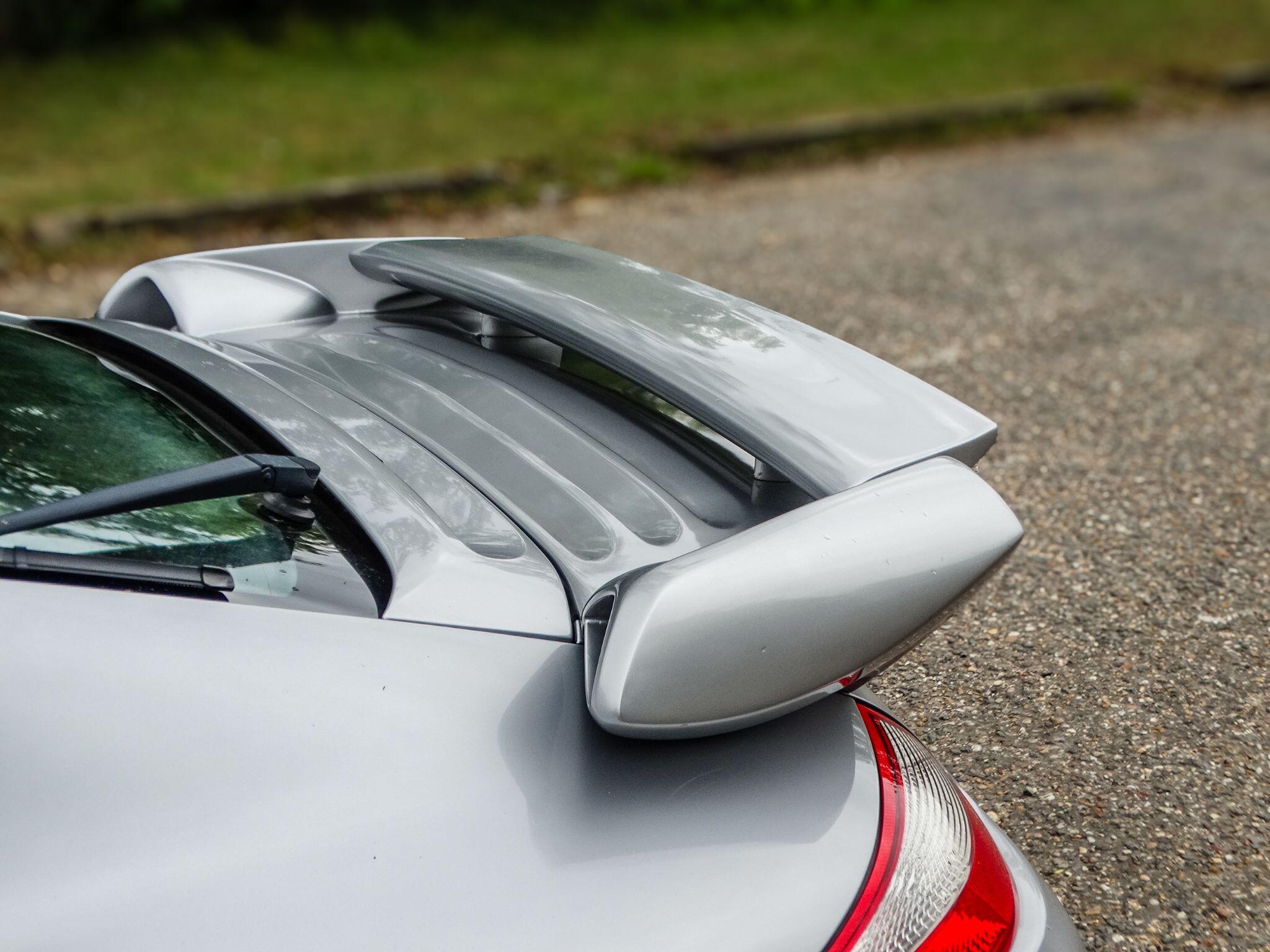 Porsche 911 view 14