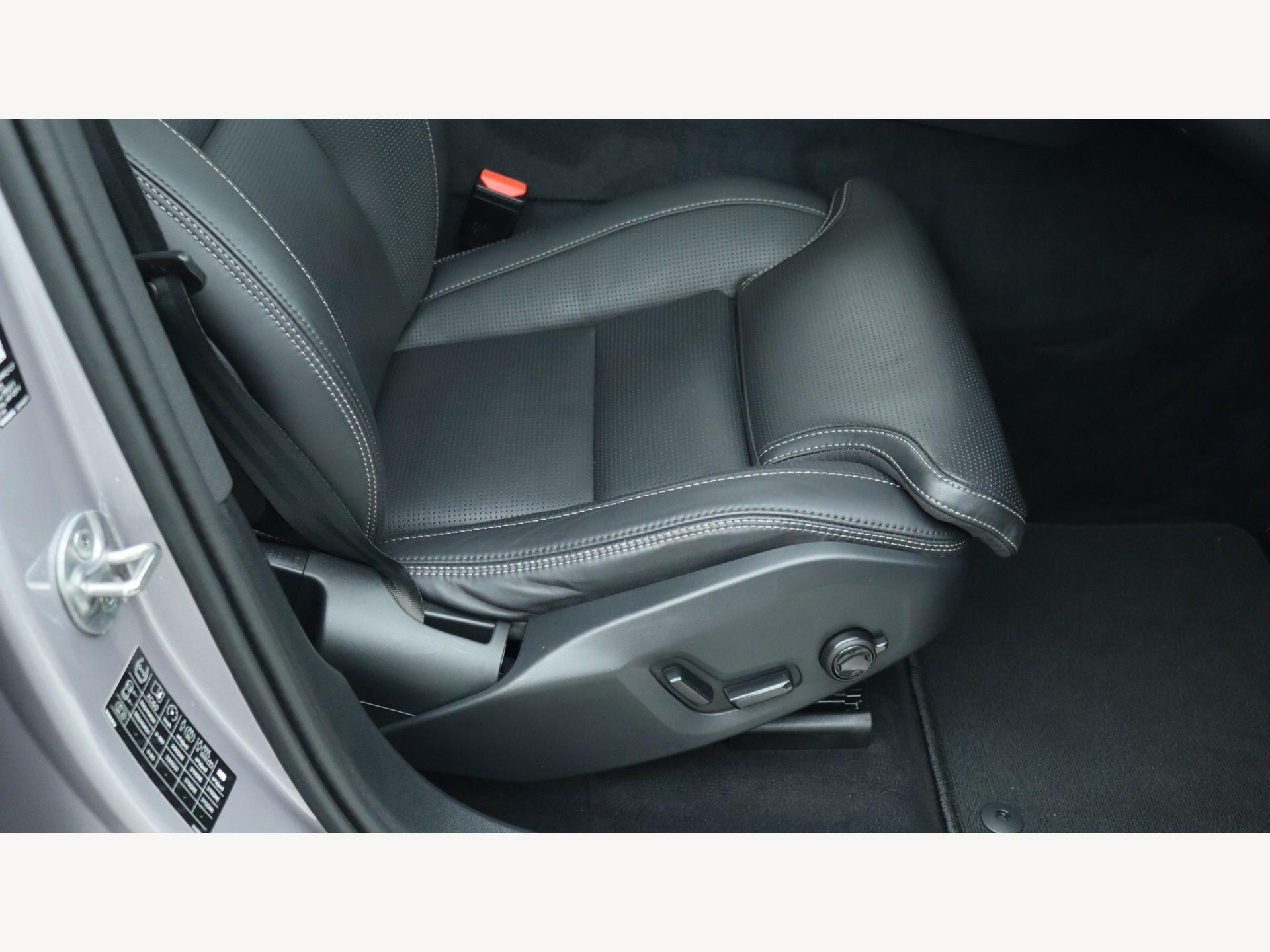 Volvo XC60 view 30