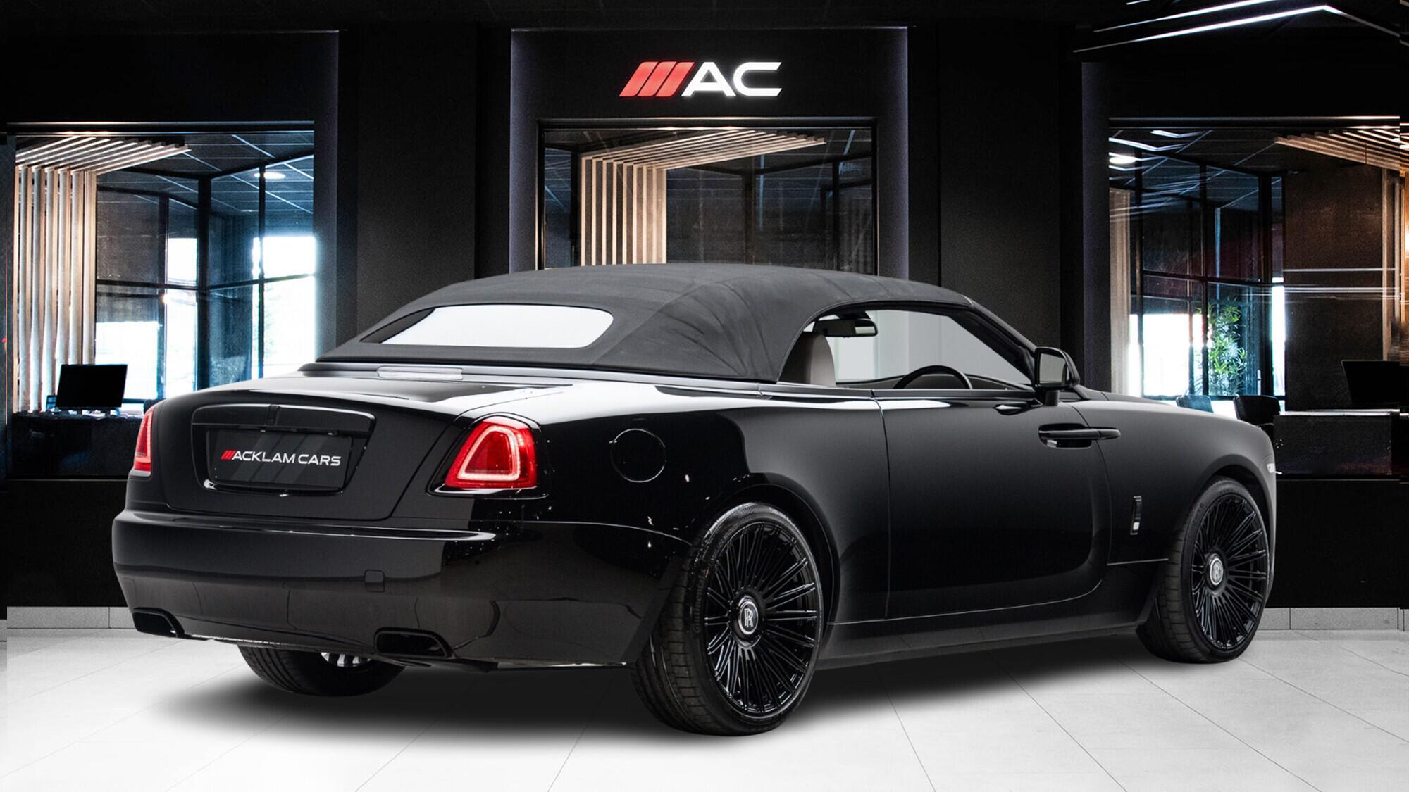 Rolls-Royce Dawn view 6