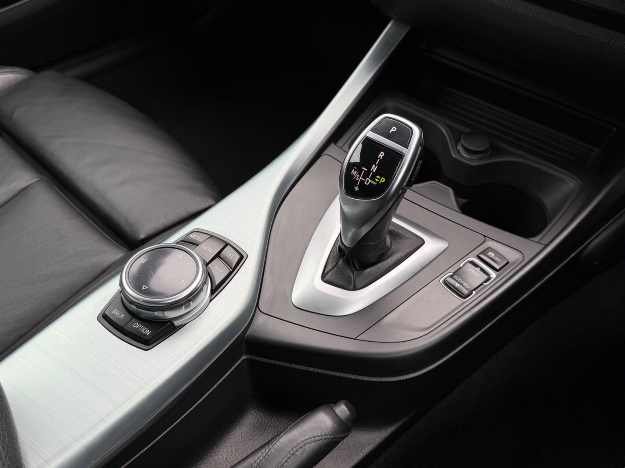 BMW 2 Series view 37