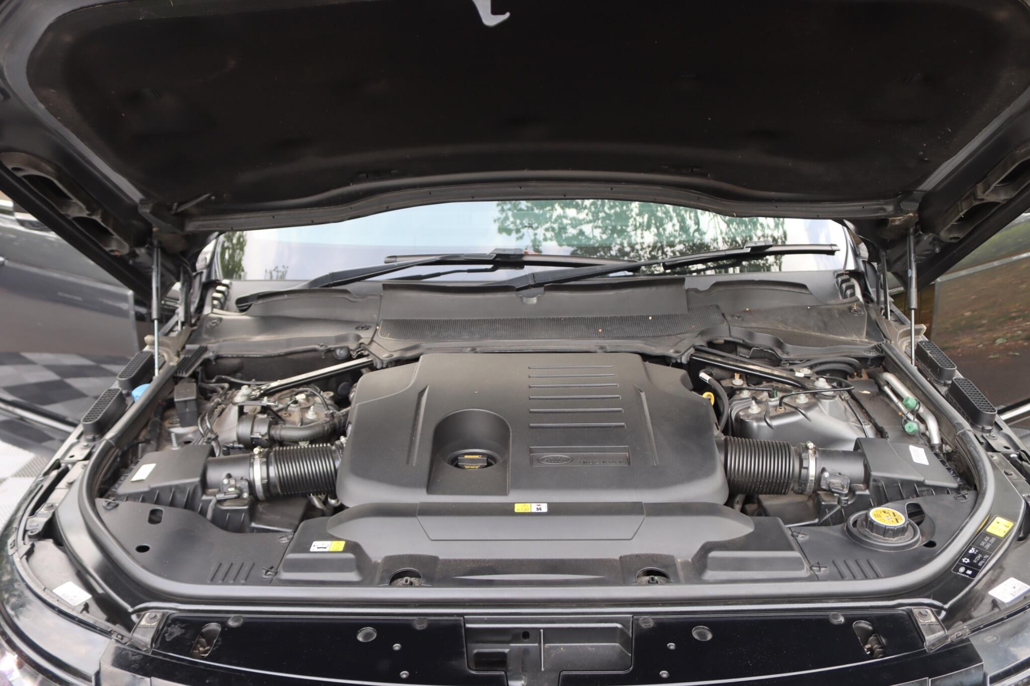 Land Rover Range Rover view 70