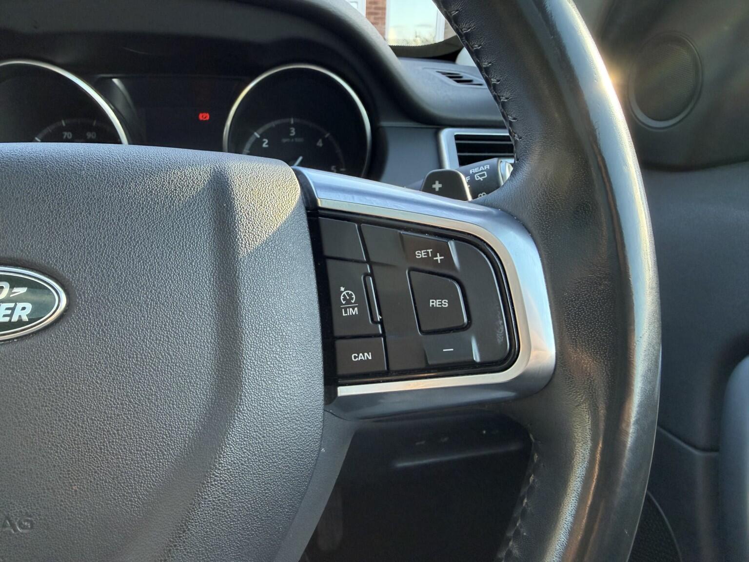 Land Rover Discovery Sport view 25