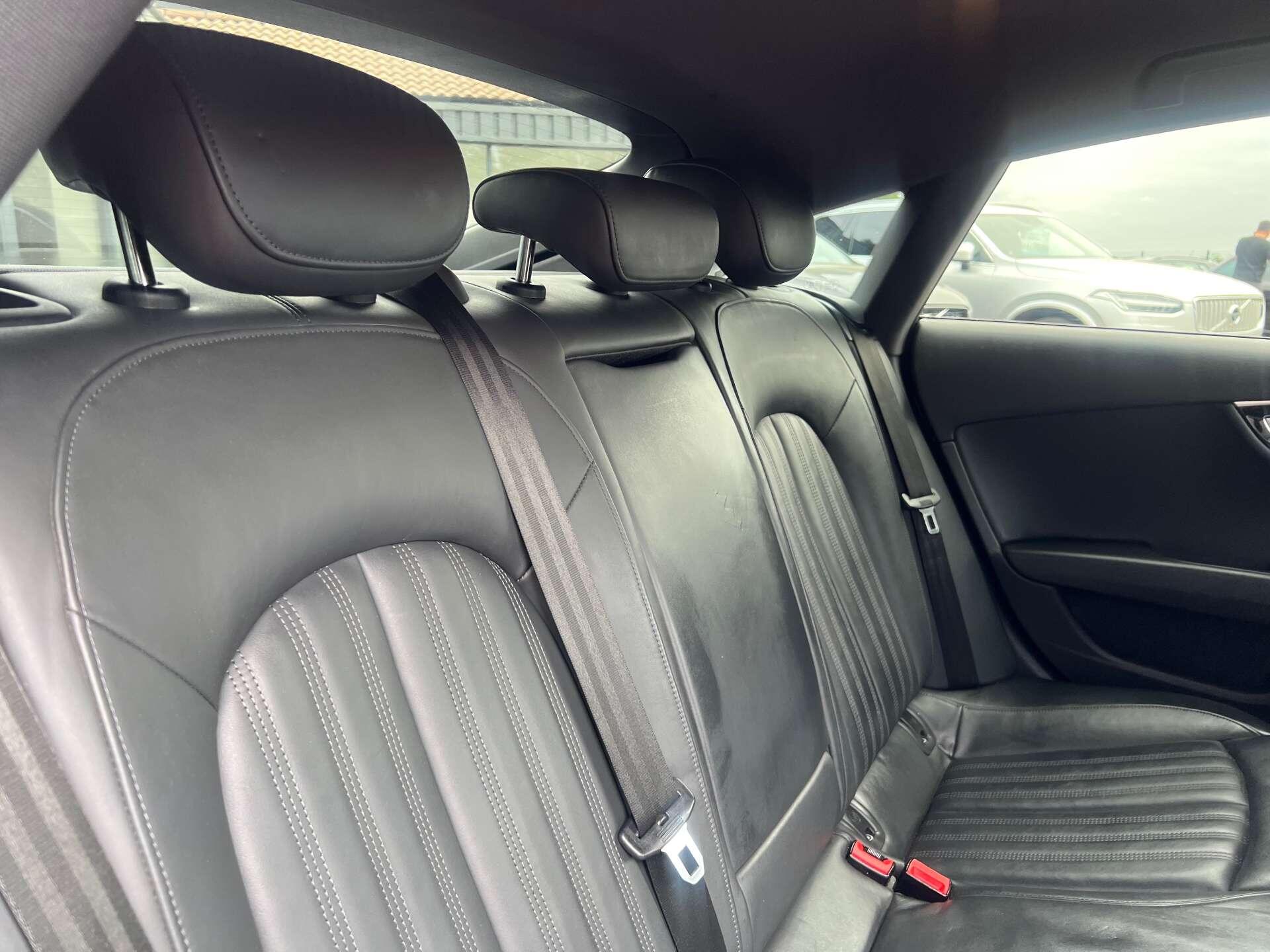 Audi A7 view 34