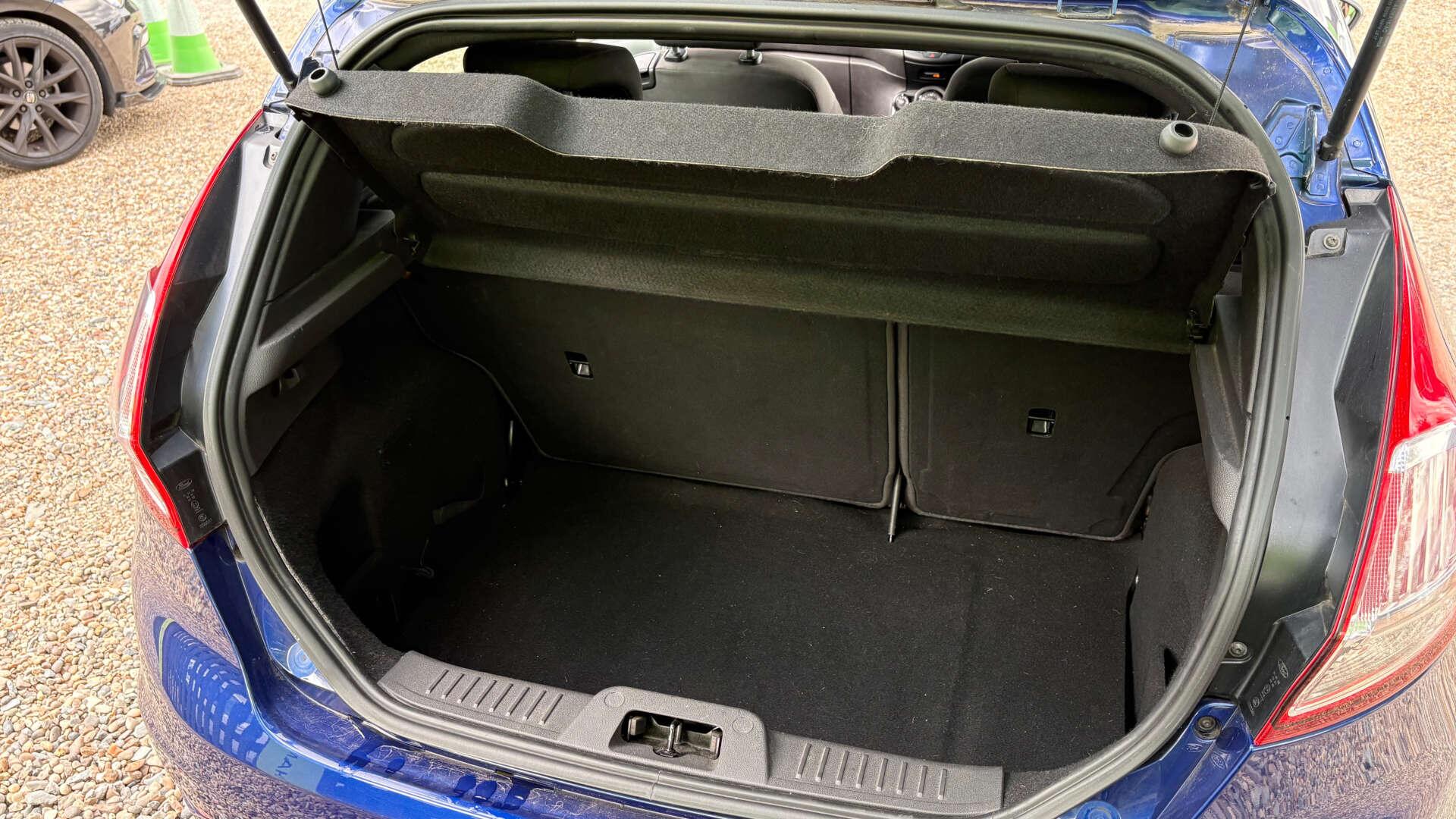 Ford Fiesta view 31