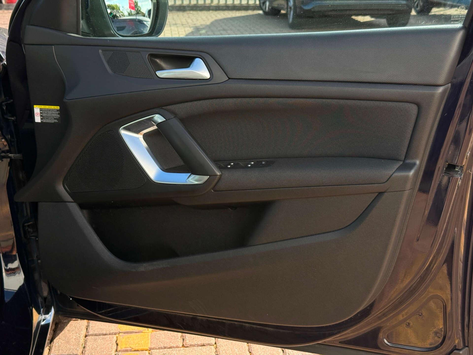 Peugeot 308 view 19