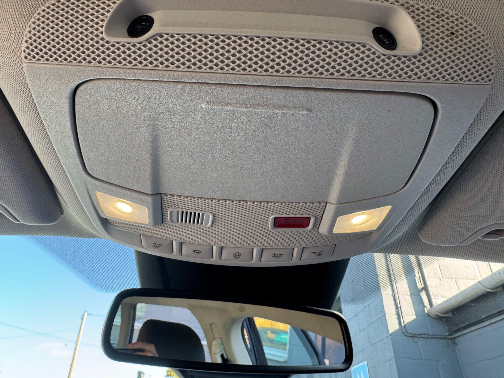 Ford Mondeo view 47