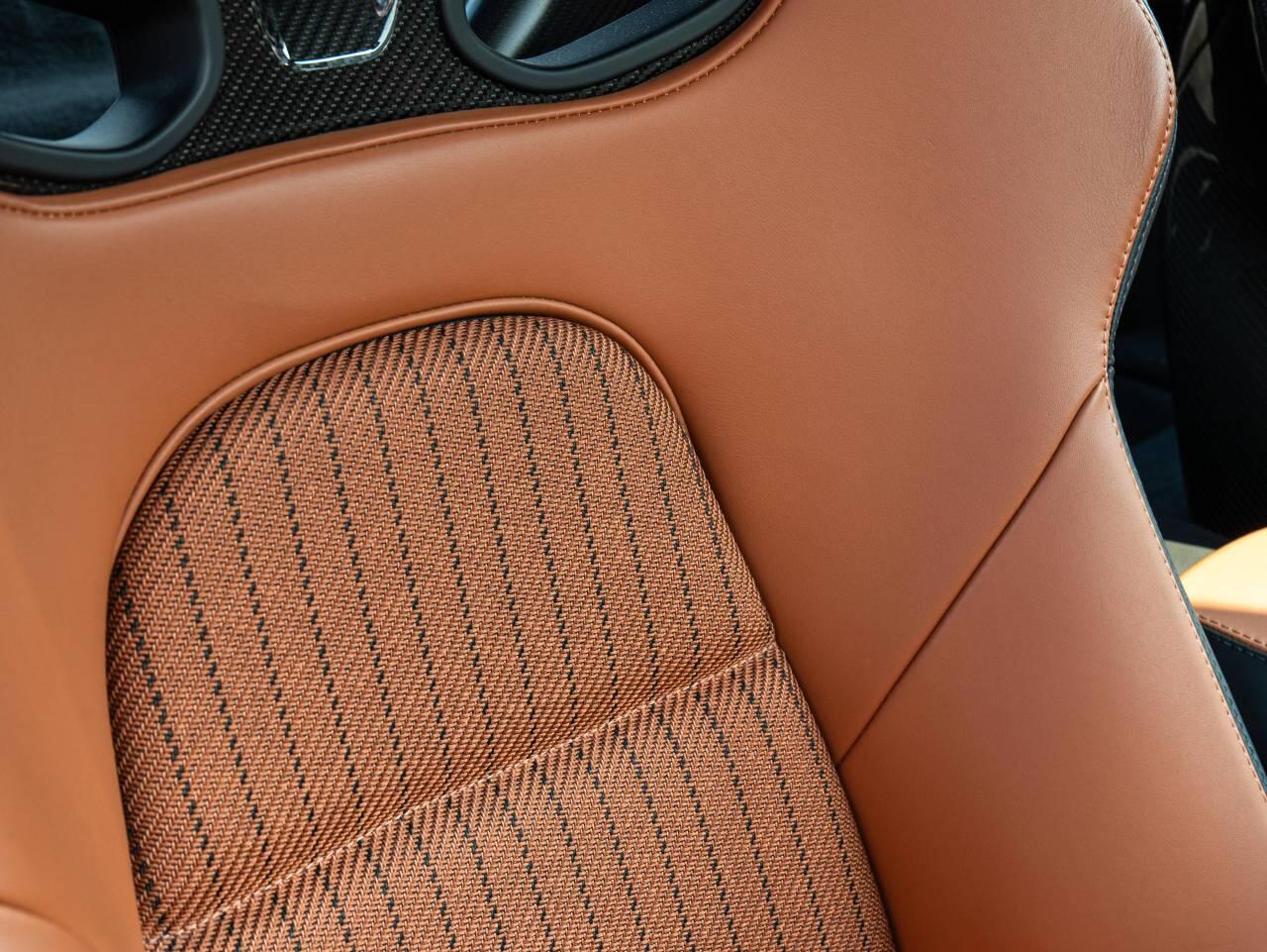 Porsche 911 view 49