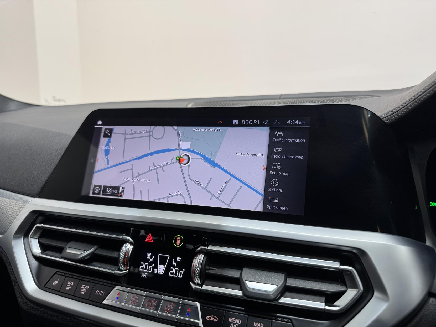 BMW 3 Series view 23