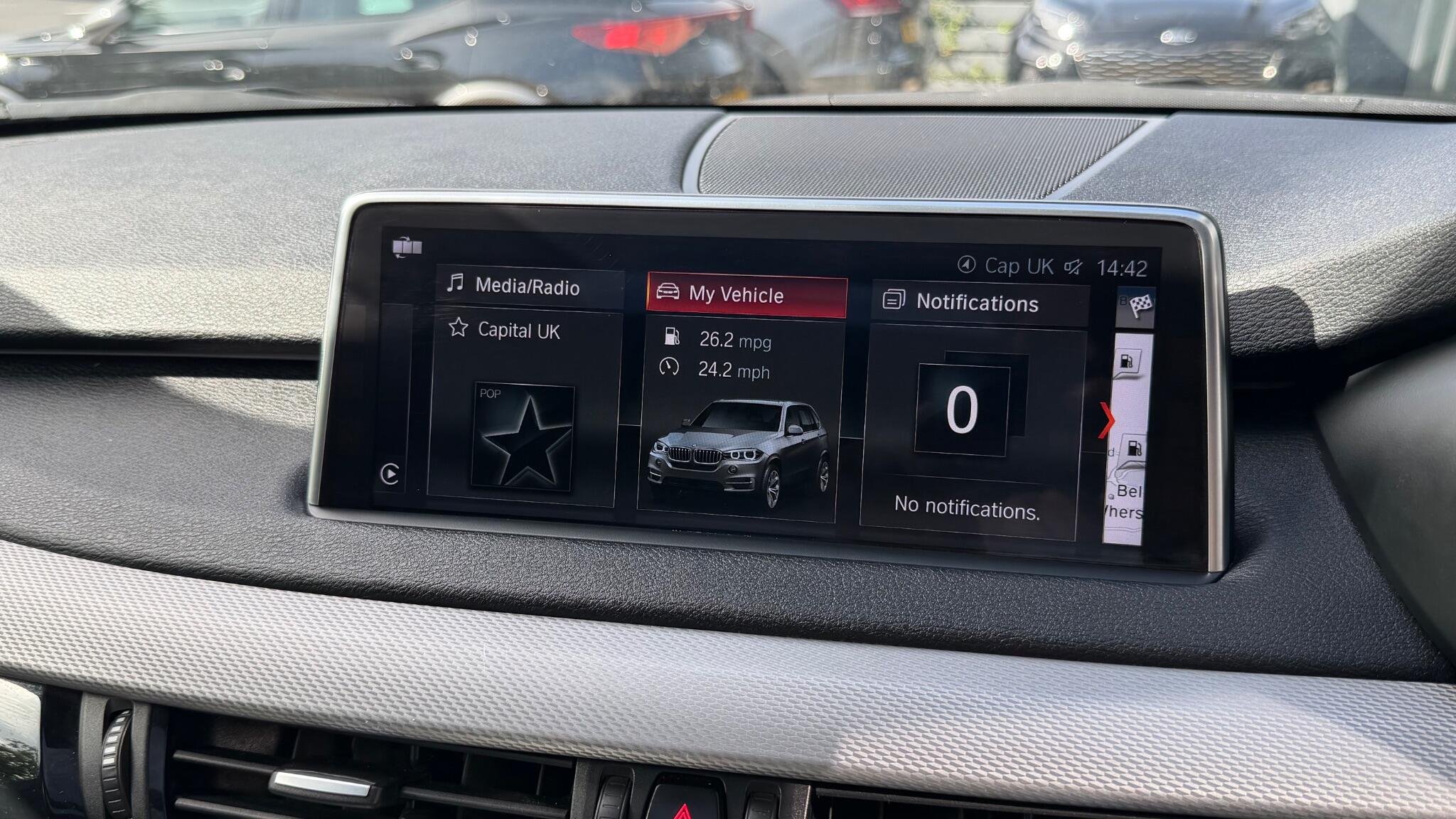 BMW X5 view 16