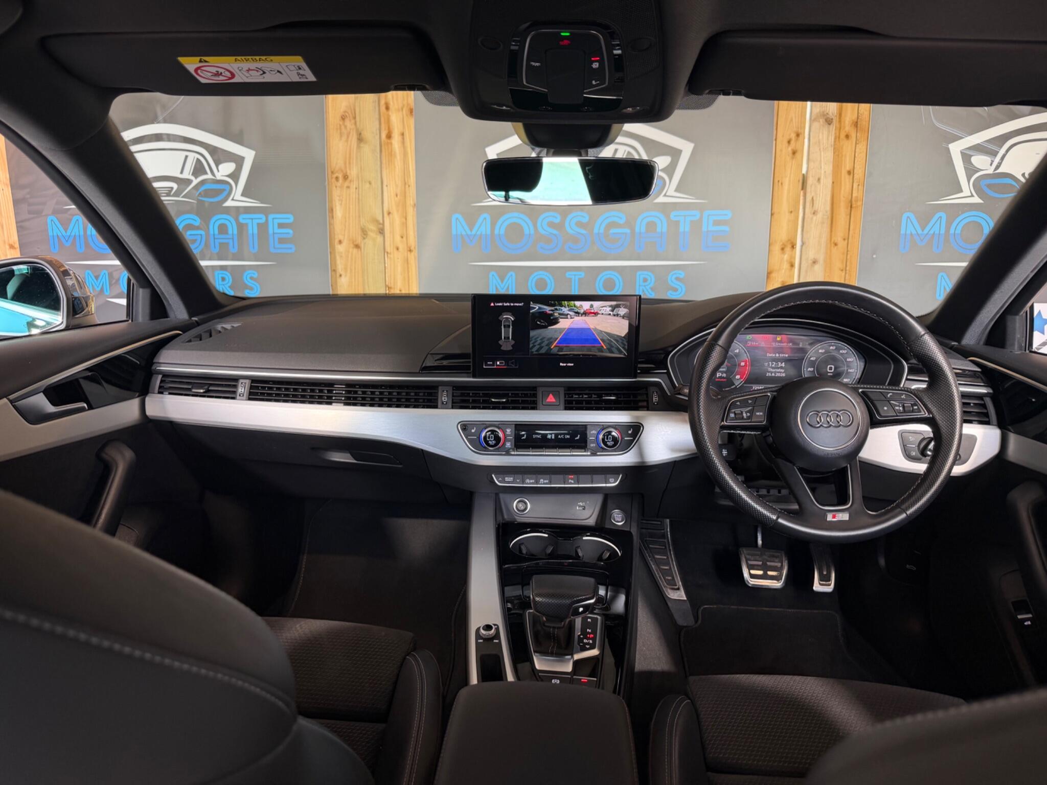 Audi A4 view 40