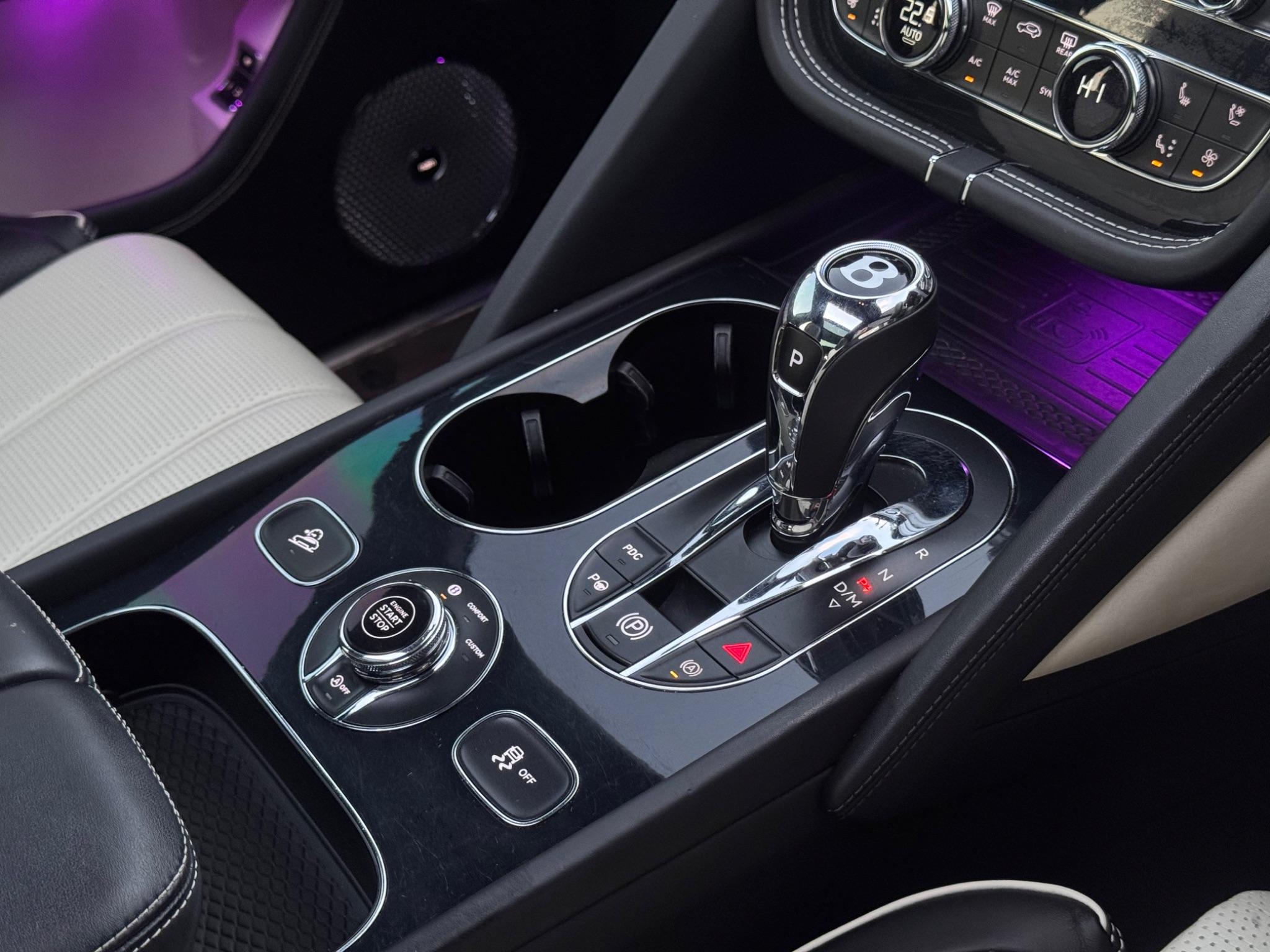 Bentley Bentayga view 20