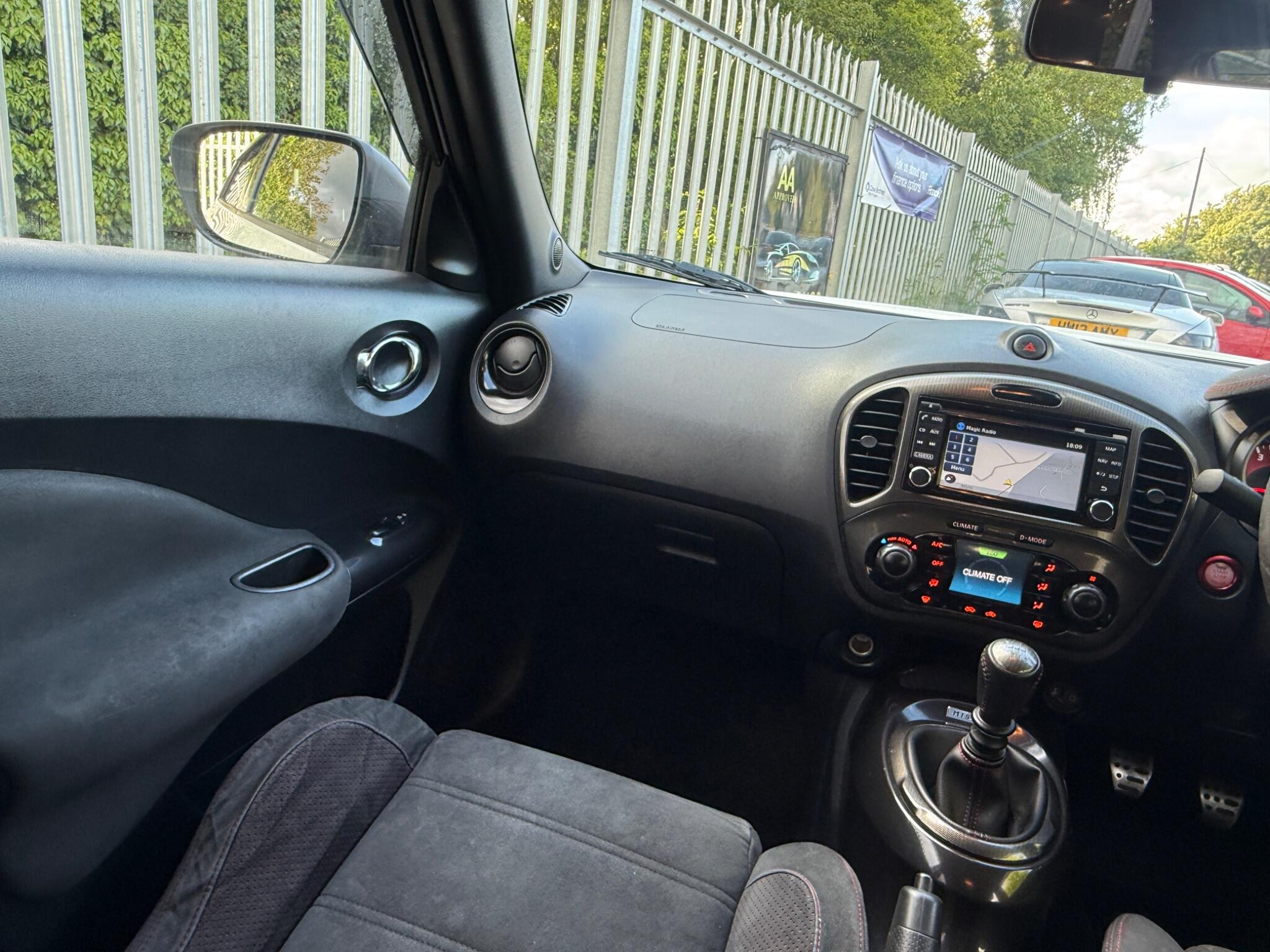 2015 Nissan Juke image 25