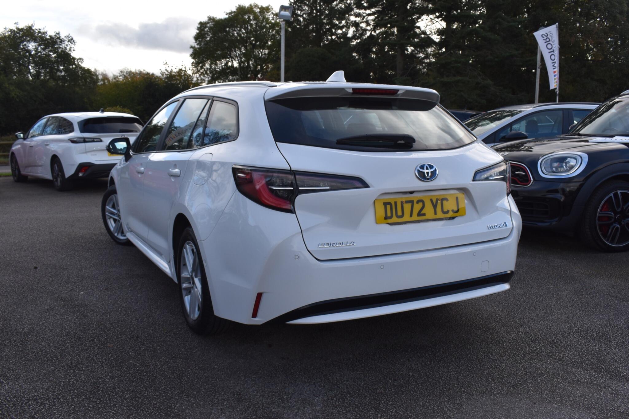 Corolla - 1.8 VVT-h Icon Tech Touring Sports CVT Euro 6 (s/s) 5dr - Image 3