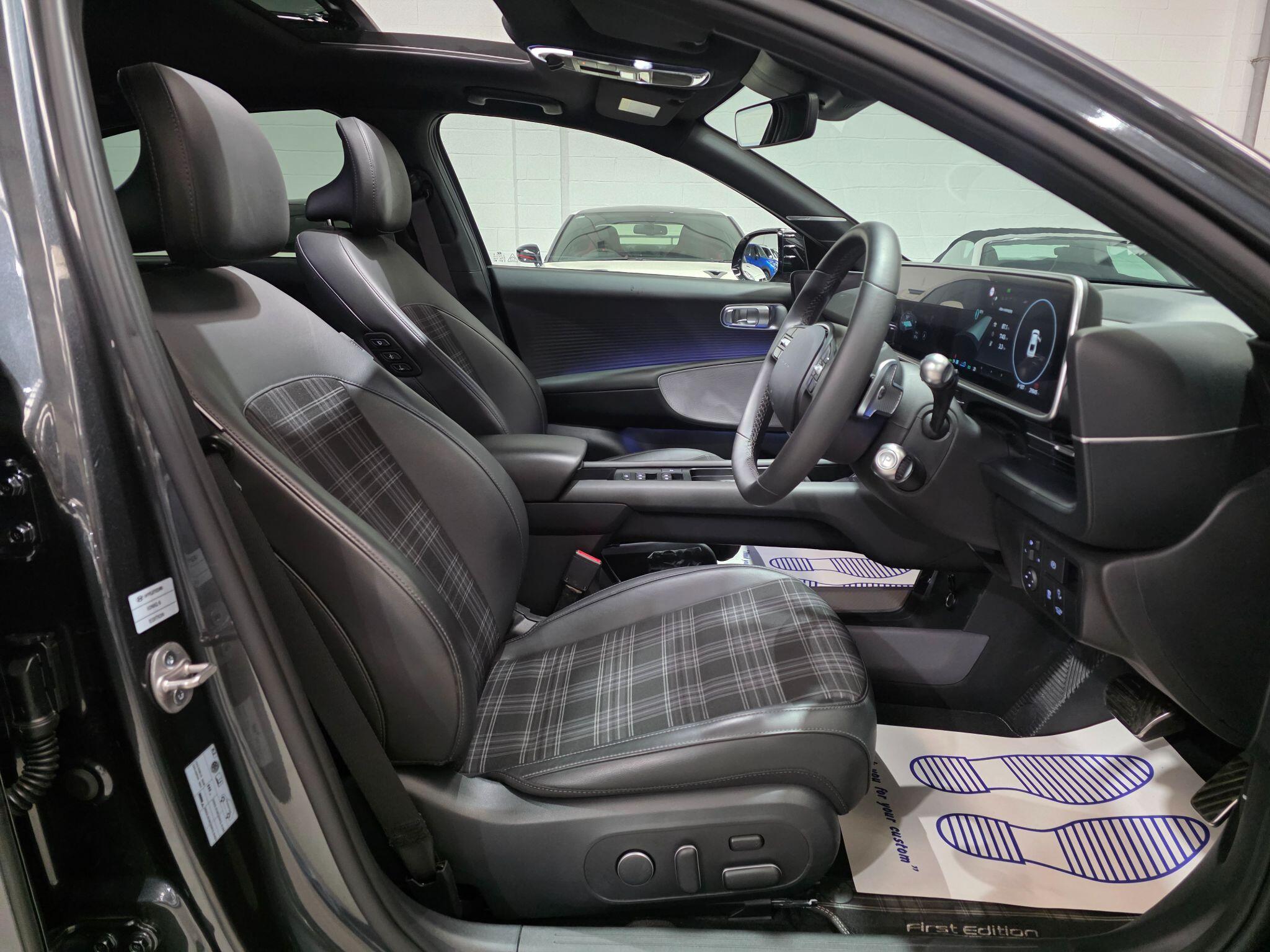 Hyundai Ioniq 6 view 6
