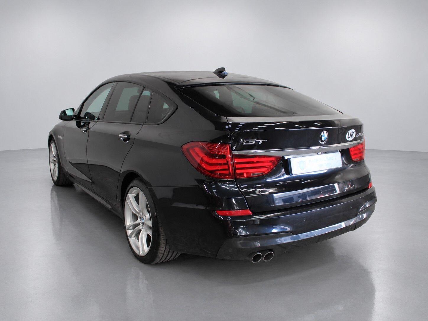 BMW 5 Series view 7