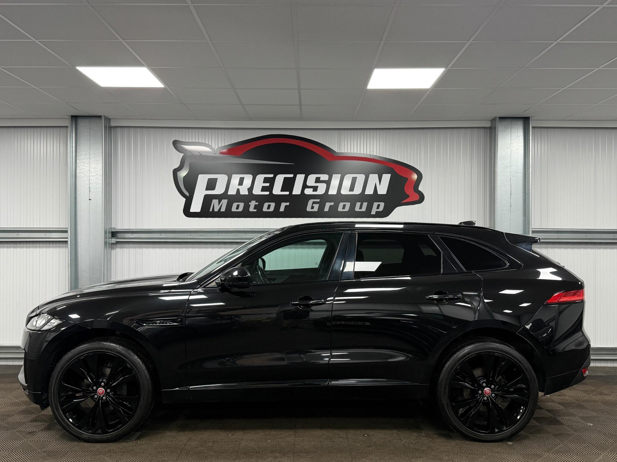 Jaguar F-Pace view 9