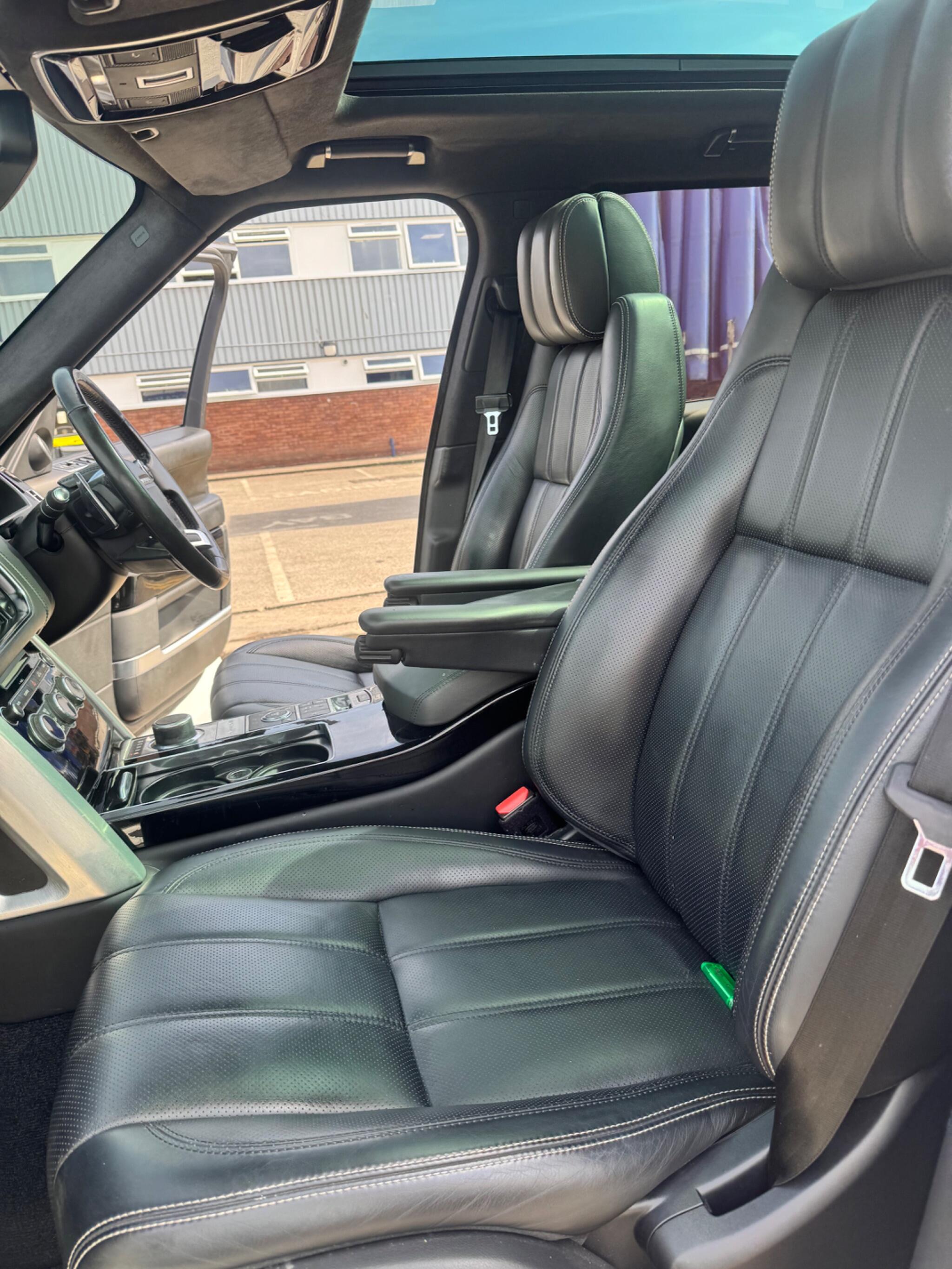 Land Rover Range Rover view 51