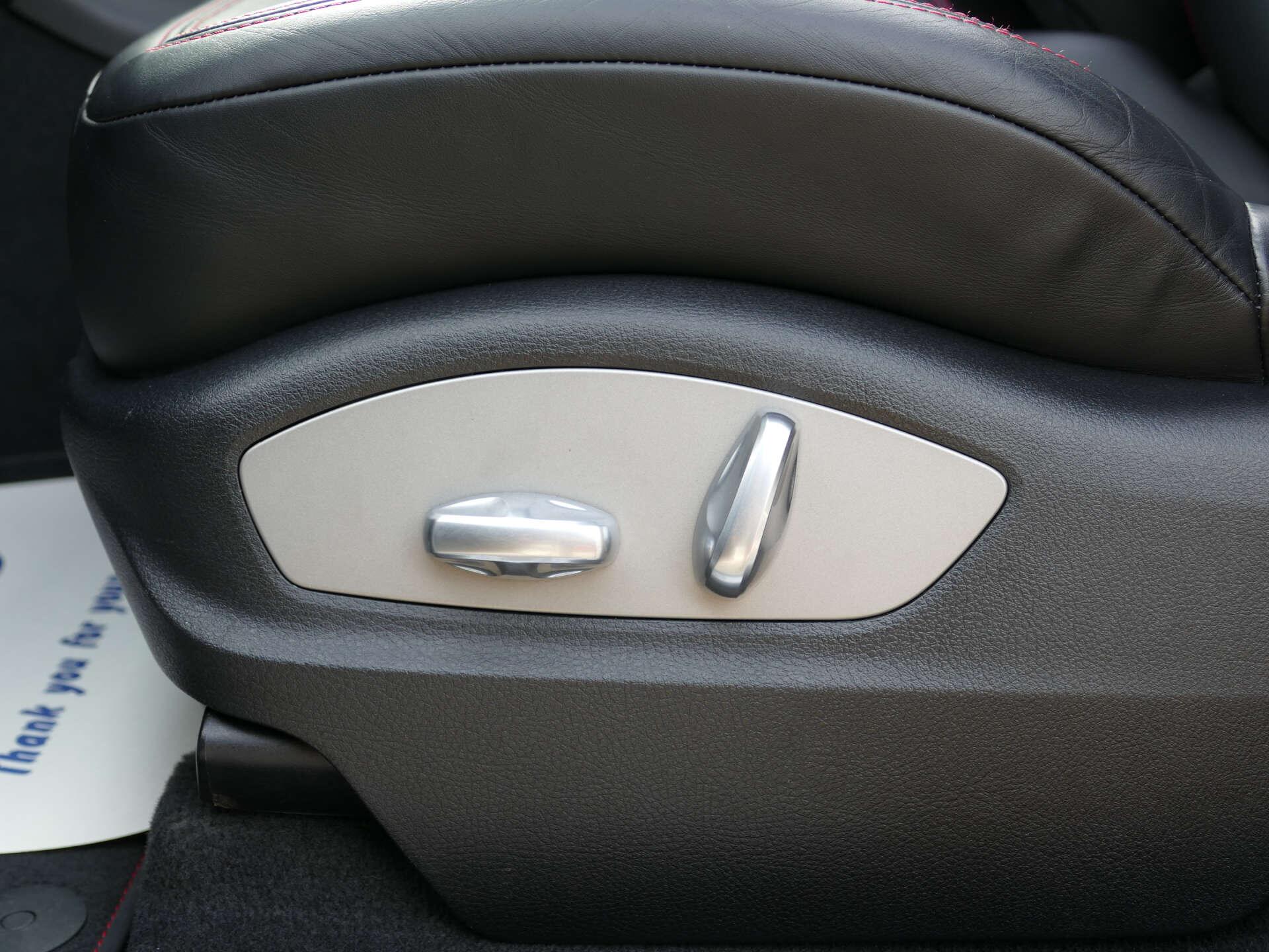 Porsche Macan view 31