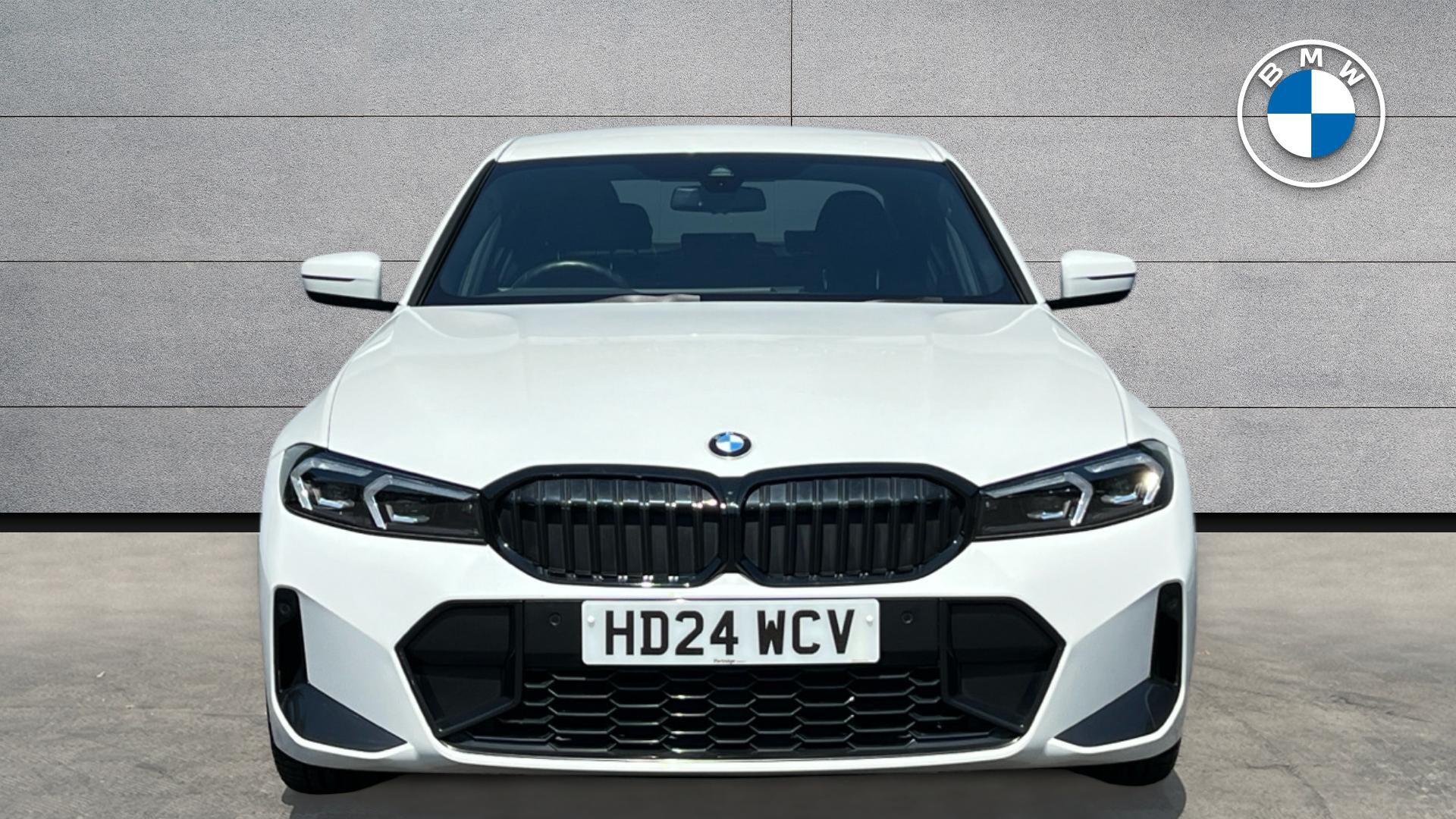 BMW 3 Series view 16