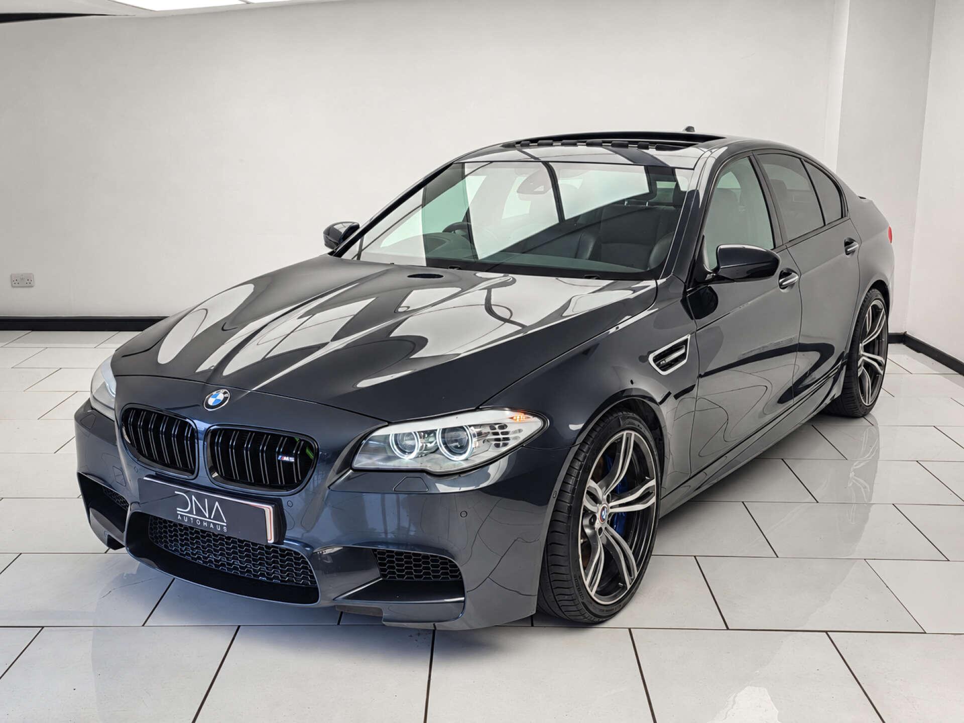 BMW M5 view 22