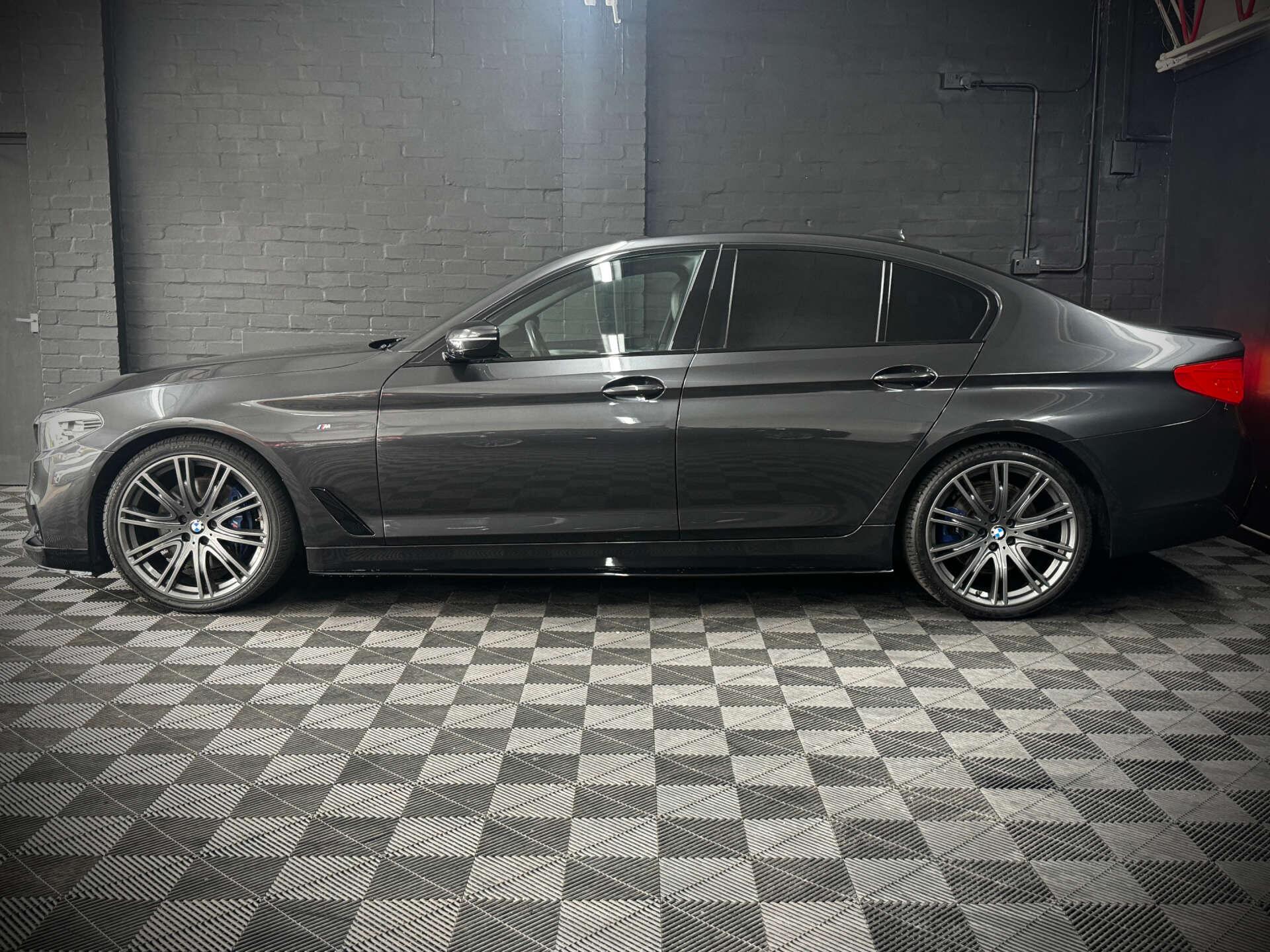 BMW 5 Series view 12