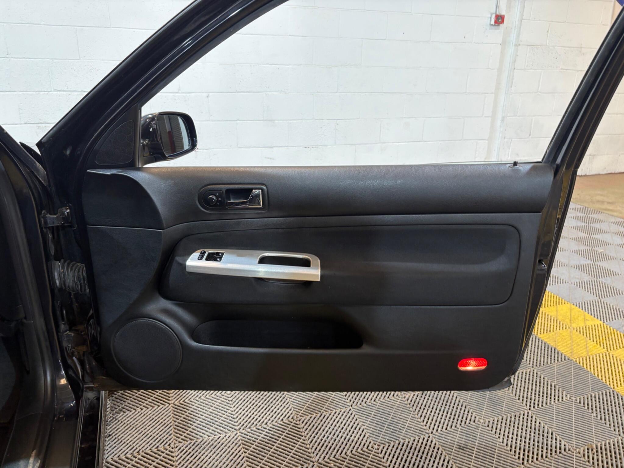 Volkswagen Golf view 33
